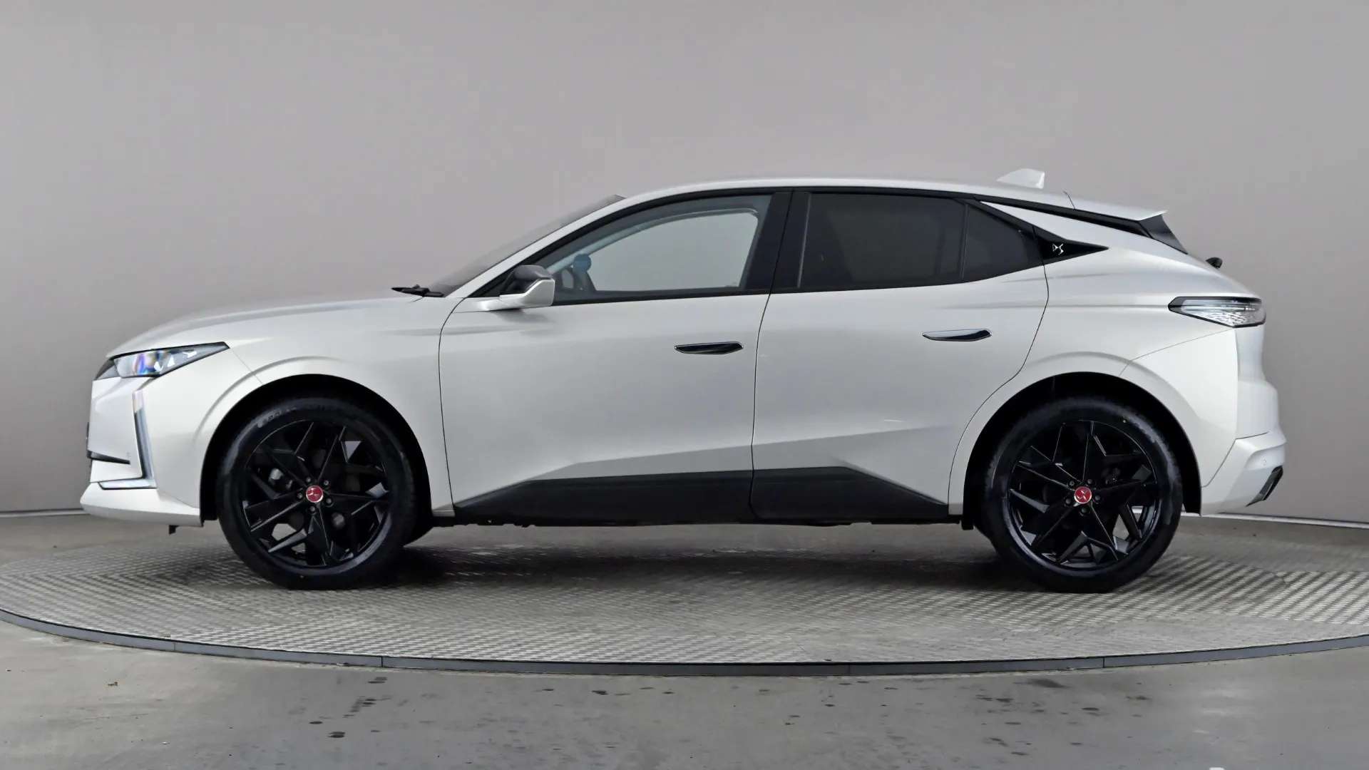 A 2024 DS DS 4 1.2 PureTech Performance Line Nav EAT8 A 2024 DS DS 4 1.2 PureTech Performance Line Nav EAT8