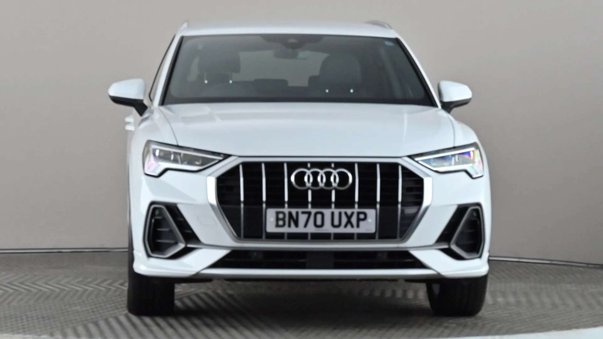 A 2020 AUDI Q3 35 TFSI S Line S Tronic A 2020 AUDI Q3 35 TFSI S Line S Tronic