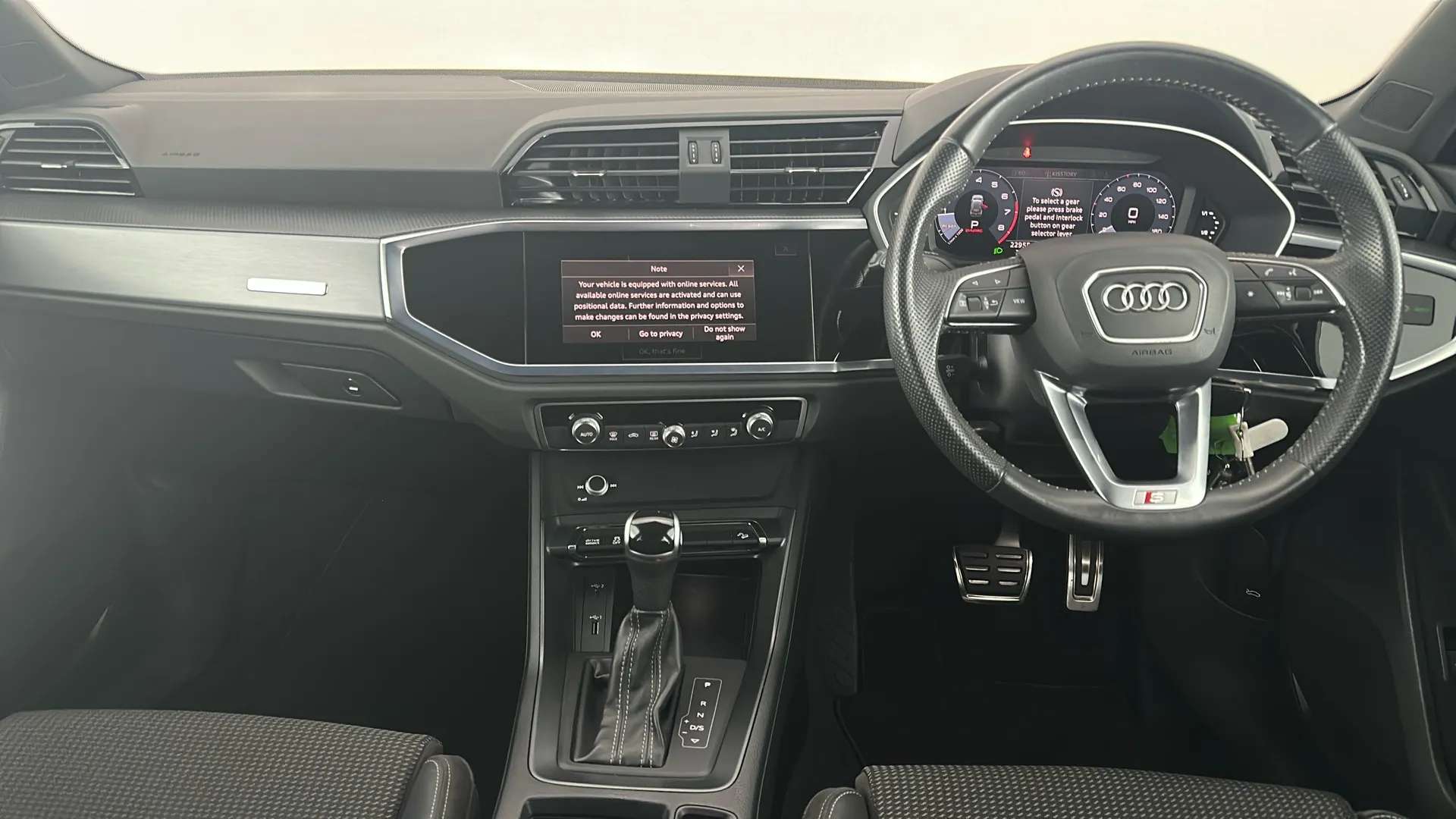 2020 AUDI Q3 2020 AUDI Q3