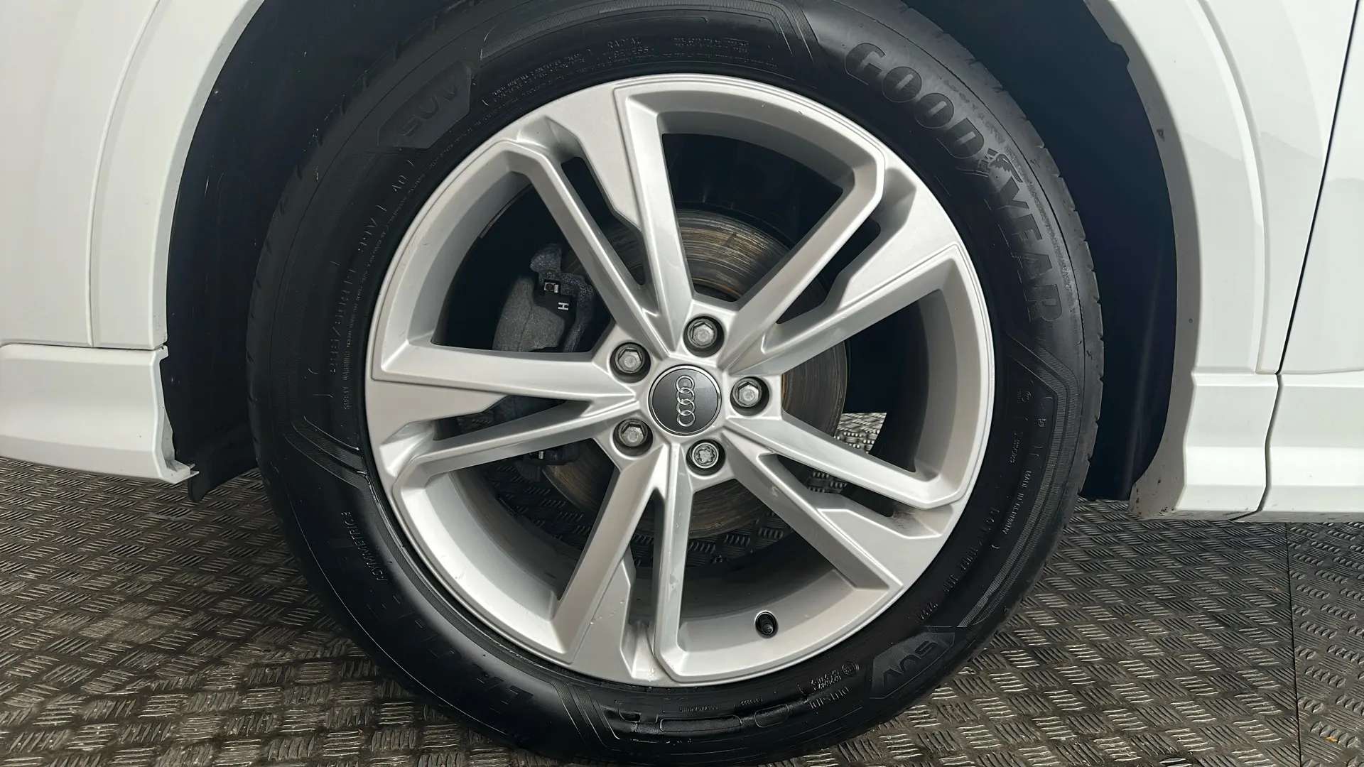 2020 AUDI Q3 2020 AUDI Q3