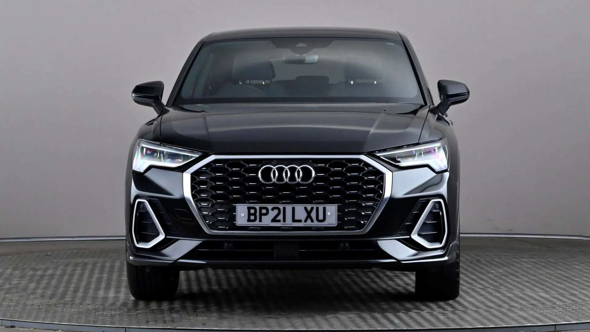 A 2021 AUDI Q3 35 TFSI S Line S Tronic A 2021 AUDI Q3 35 TFSI S Line S Tronic