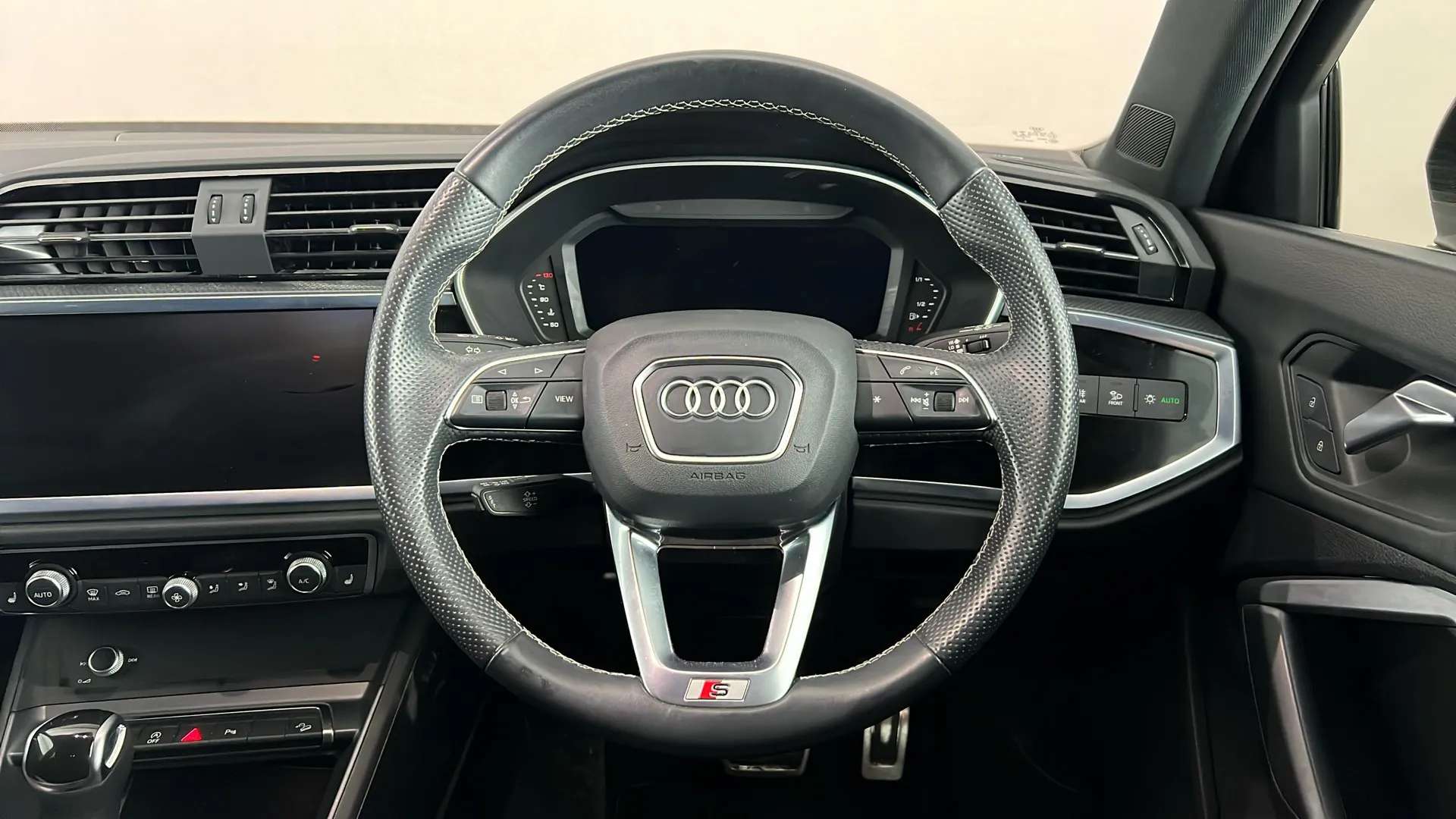 2021 AUDI Q3 2021 AUDI Q3
