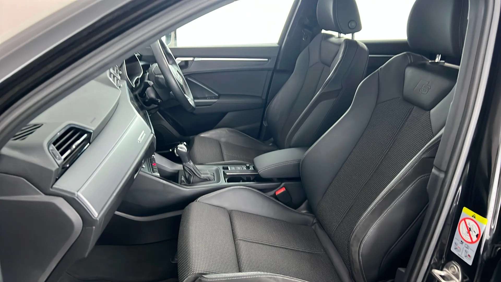 2021 AUDI Q3 2021 AUDI Q3