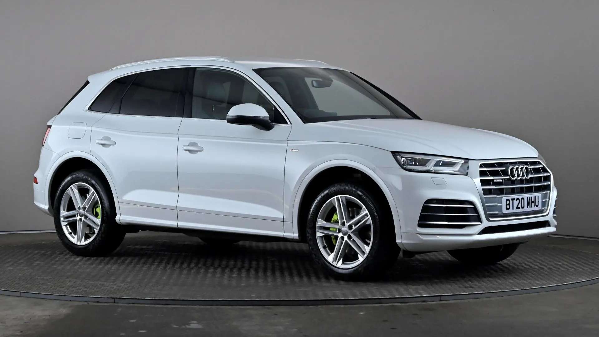 A 2020 AUDI Q5 45 TFSI Quattro S Line S Tronic A 2020 AUDI Q5 45 TFSI Quattro S Line S Tronic