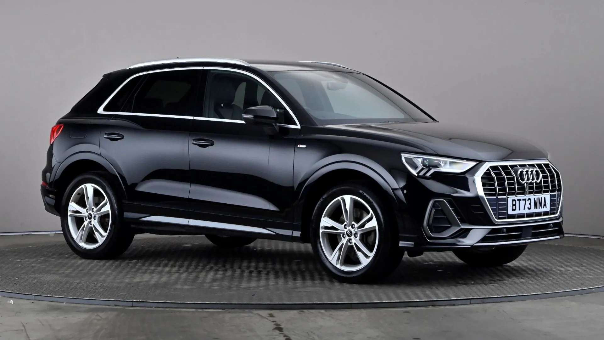 A 2023 AUDI Q3 45 TFSI e S Line S Tronic A 2023 AUDI Q3 45 TFSI e S Line S Tronic