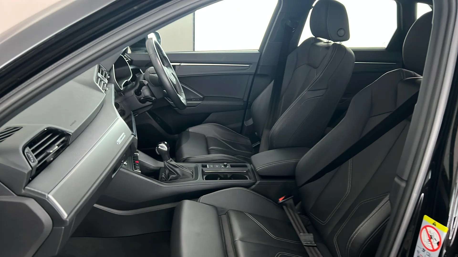 2023 AUDI Q3 2023 AUDI Q3