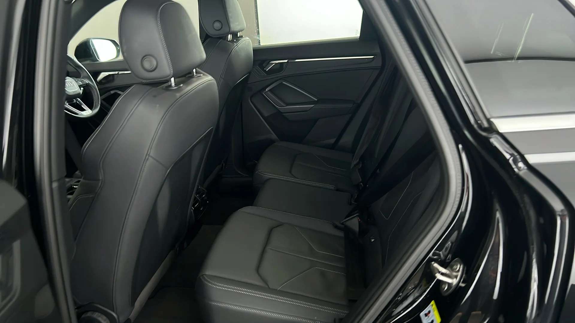 2023 AUDI Q3 2023 AUDI Q3