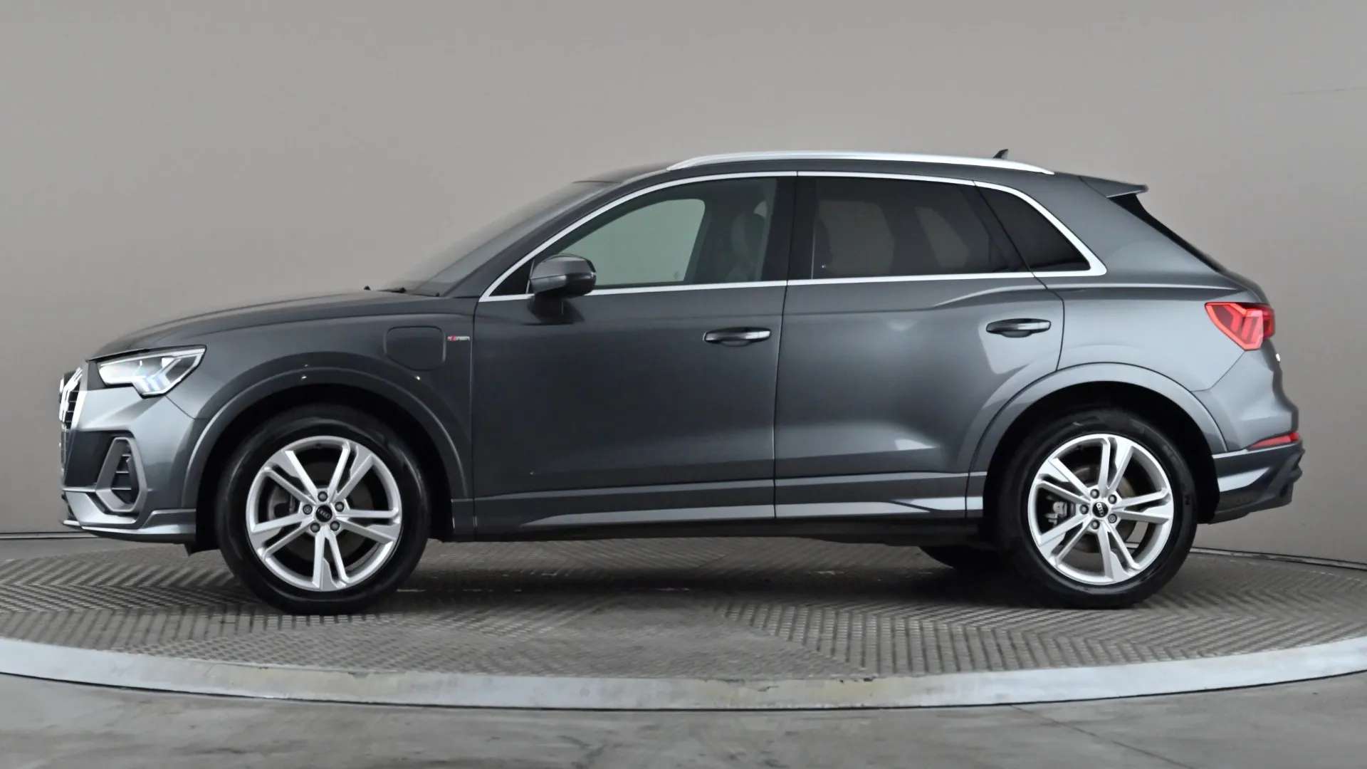 2023 AUDI Q3 2023 AUDI Q3