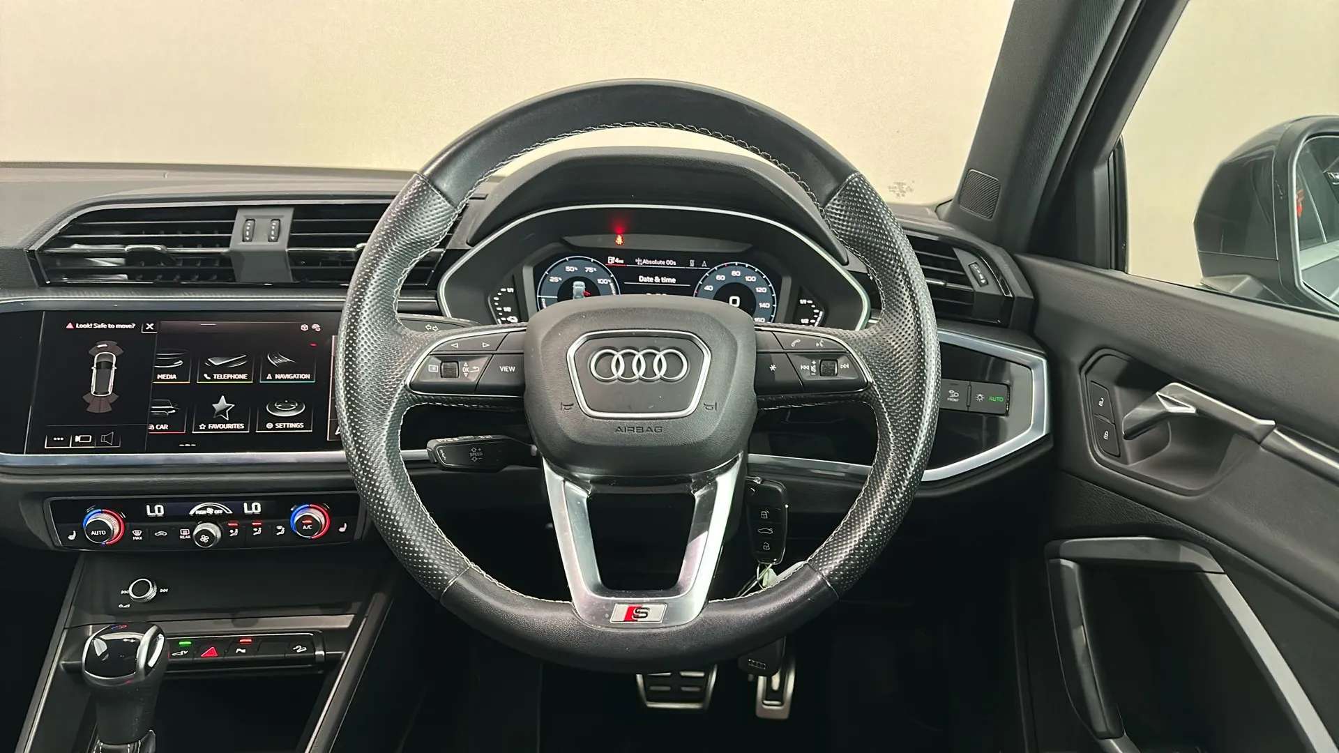 2023 AUDI Q3 2023 AUDI Q3