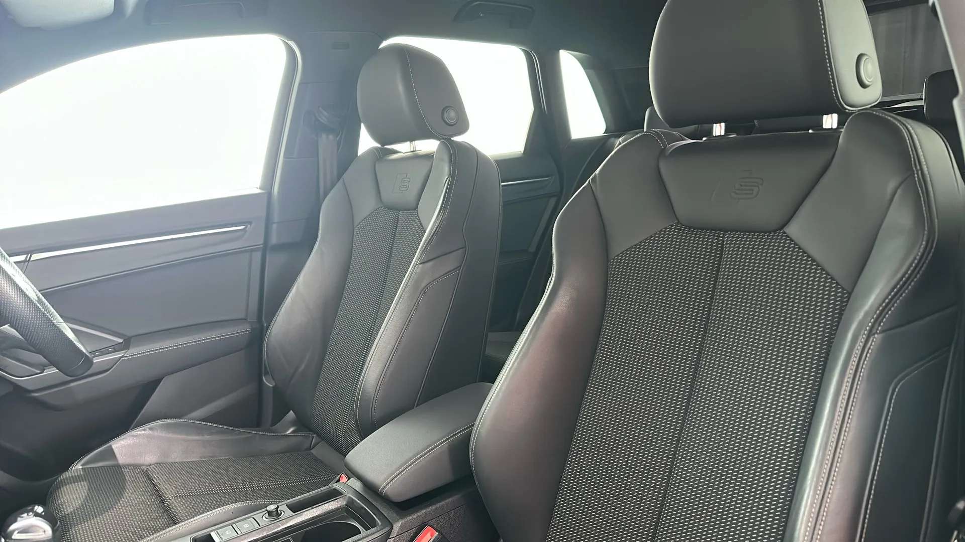 2023 AUDI Q3 2023 AUDI Q3
