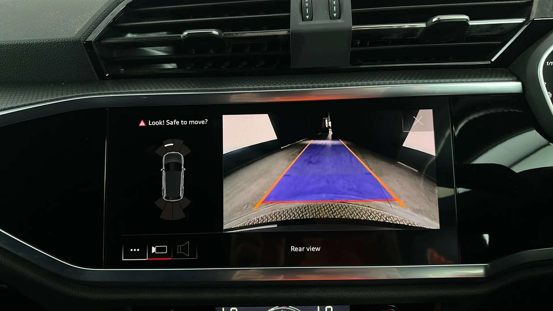2023 AUDI Q3 2023 AUDI Q3