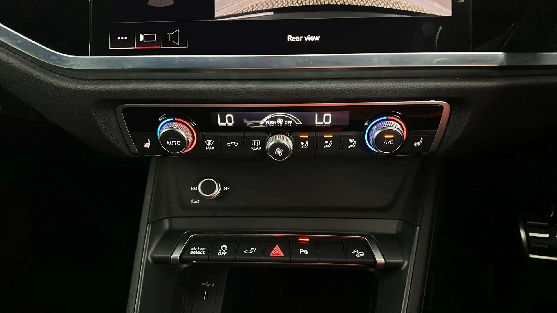 2023 AUDI Q3 2023 AUDI Q3