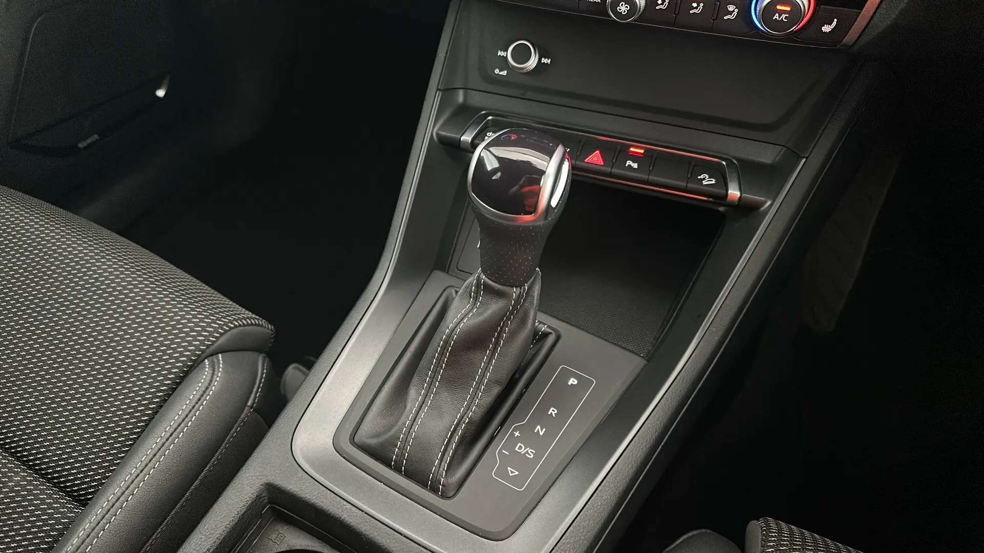 2023 AUDI Q3 2023 AUDI Q3