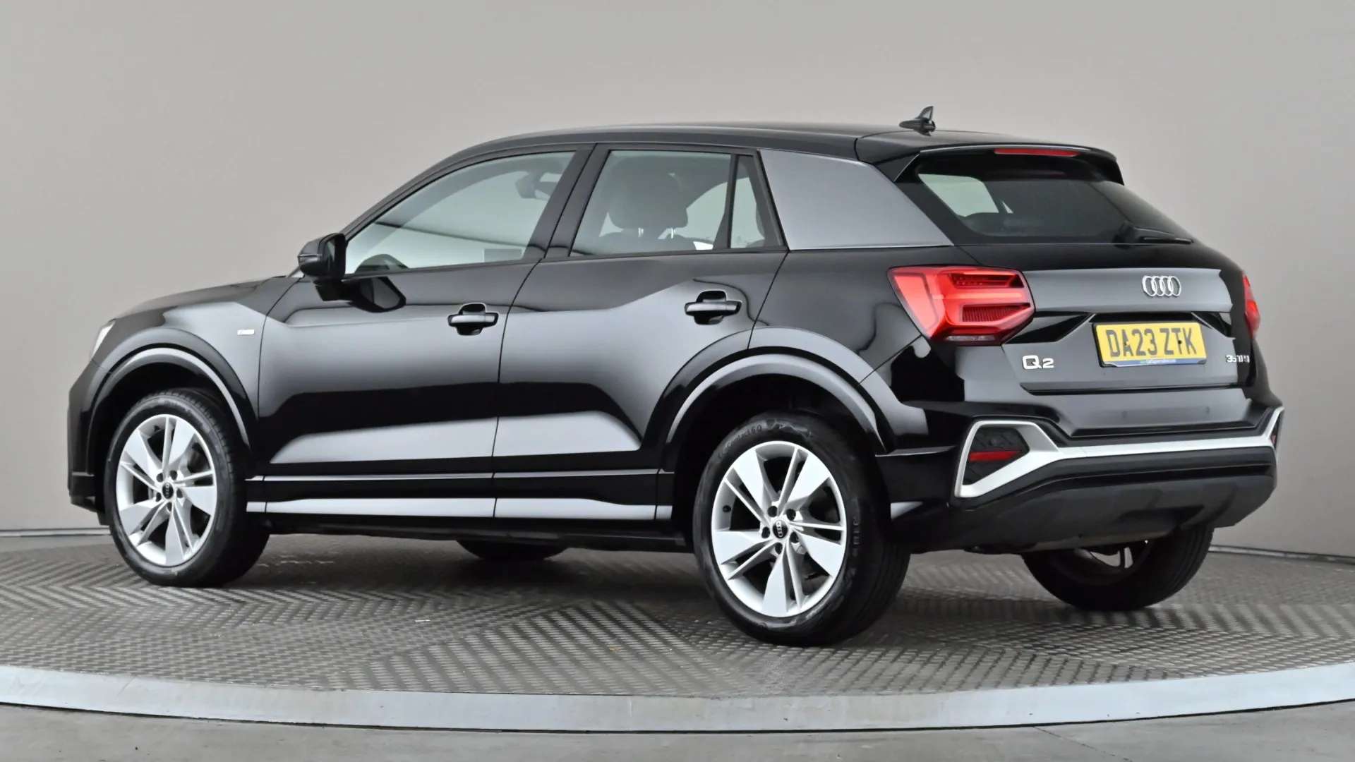 A 2023 AUDI Q2 35 TFSI S Line S Tronic A 2023 AUDI Q2 35 TFSI S Line S Tronic