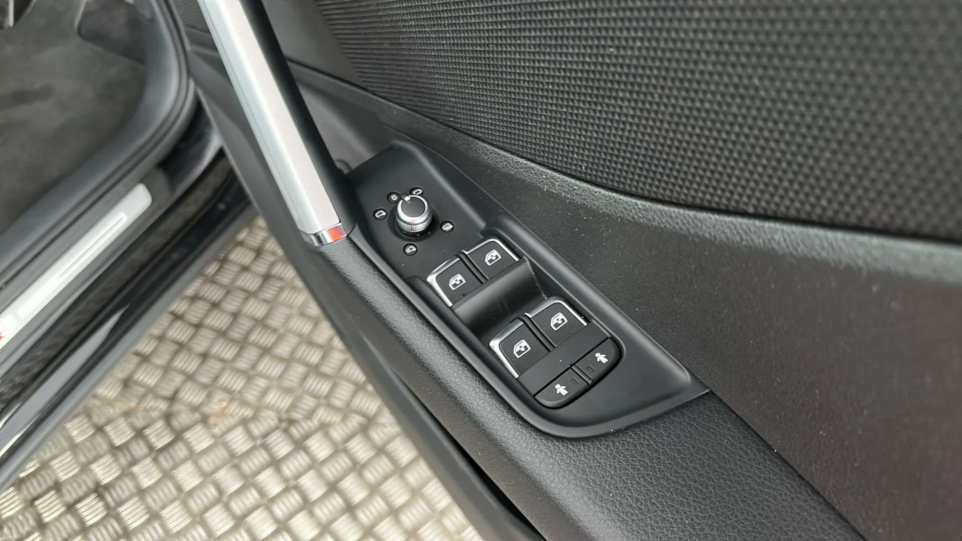 2023 AUDI Q2 2023 AUDI Q2