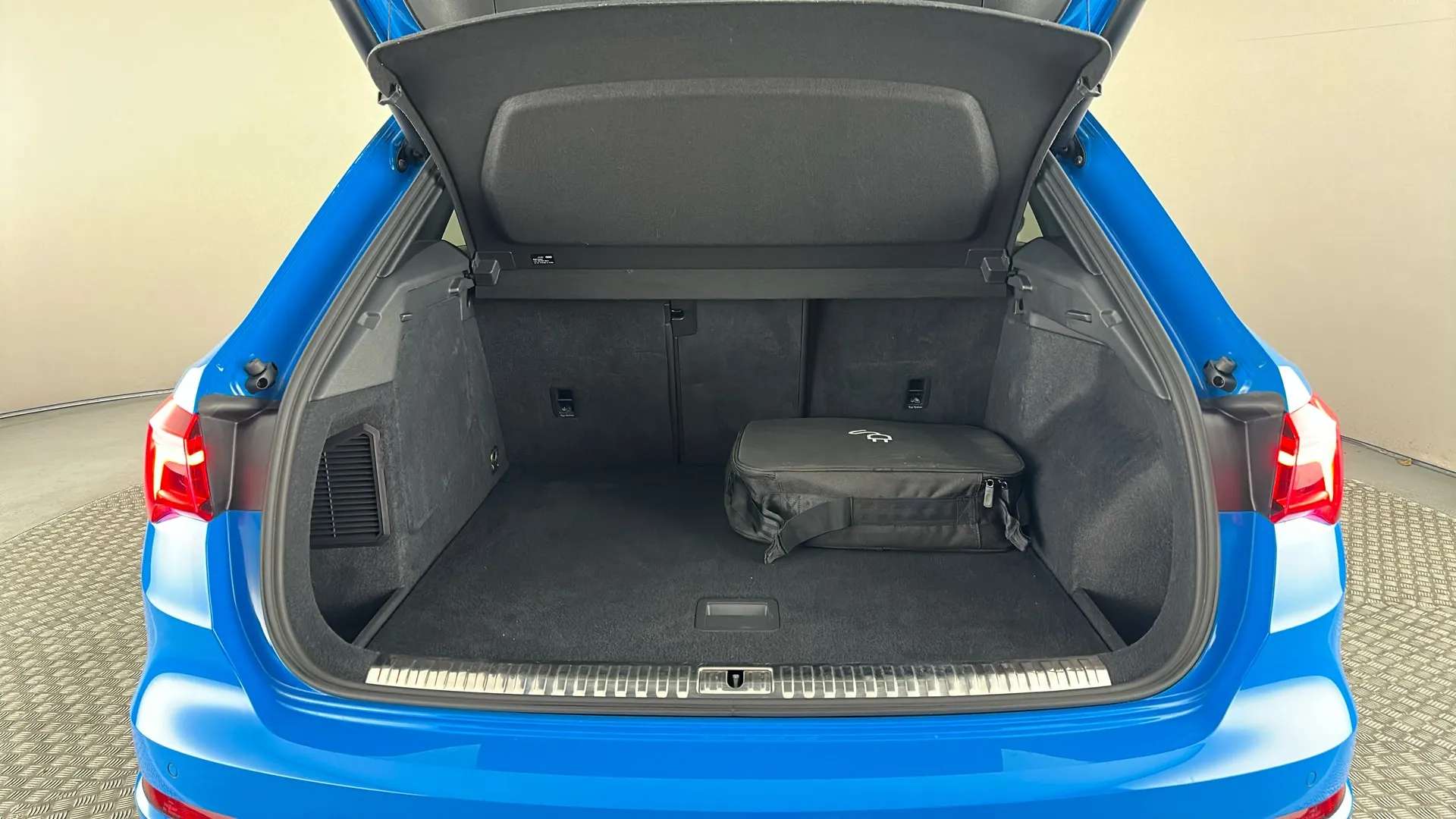 2022 AUDI Q3 2022 AUDI Q3