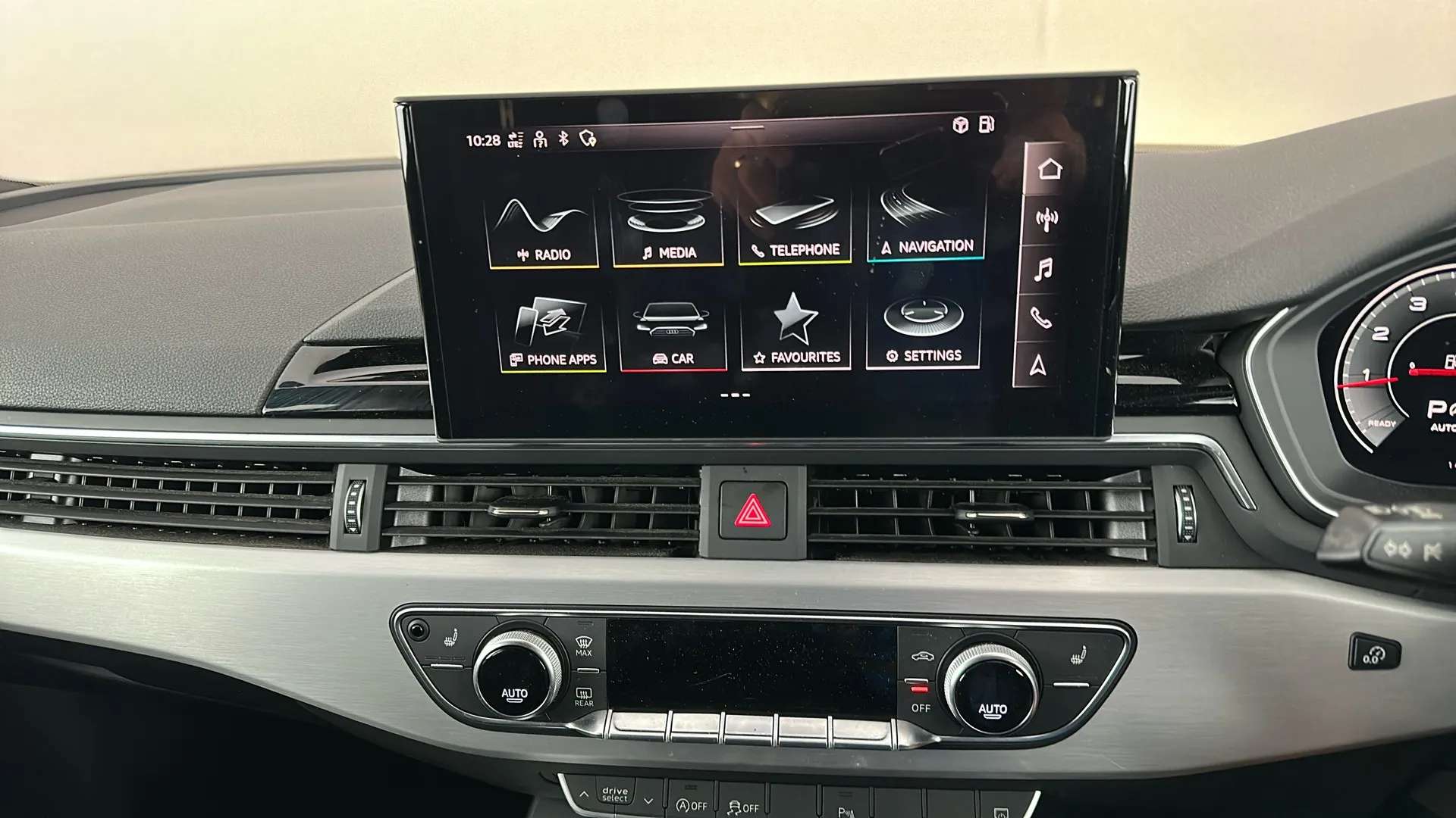 2022 AUDI A4 2022 AUDI A4