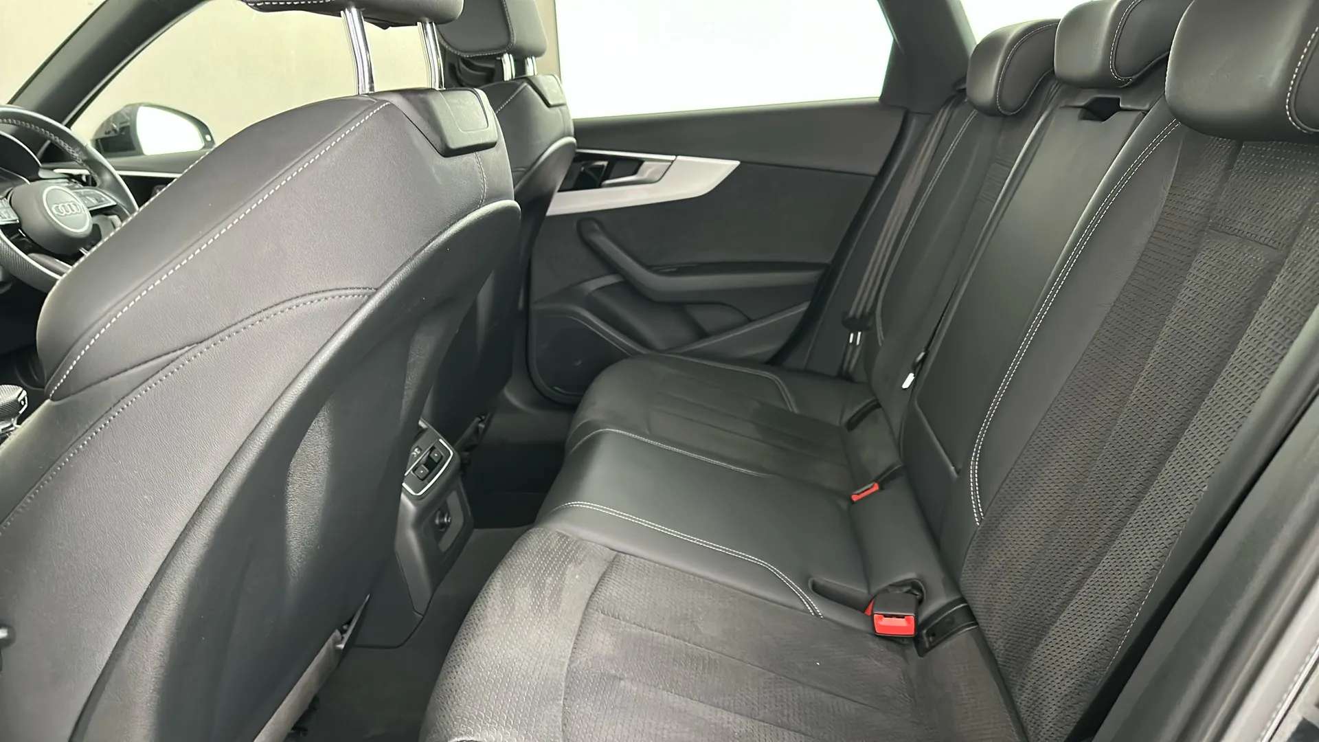 2022 AUDI A4 2022 AUDI A4