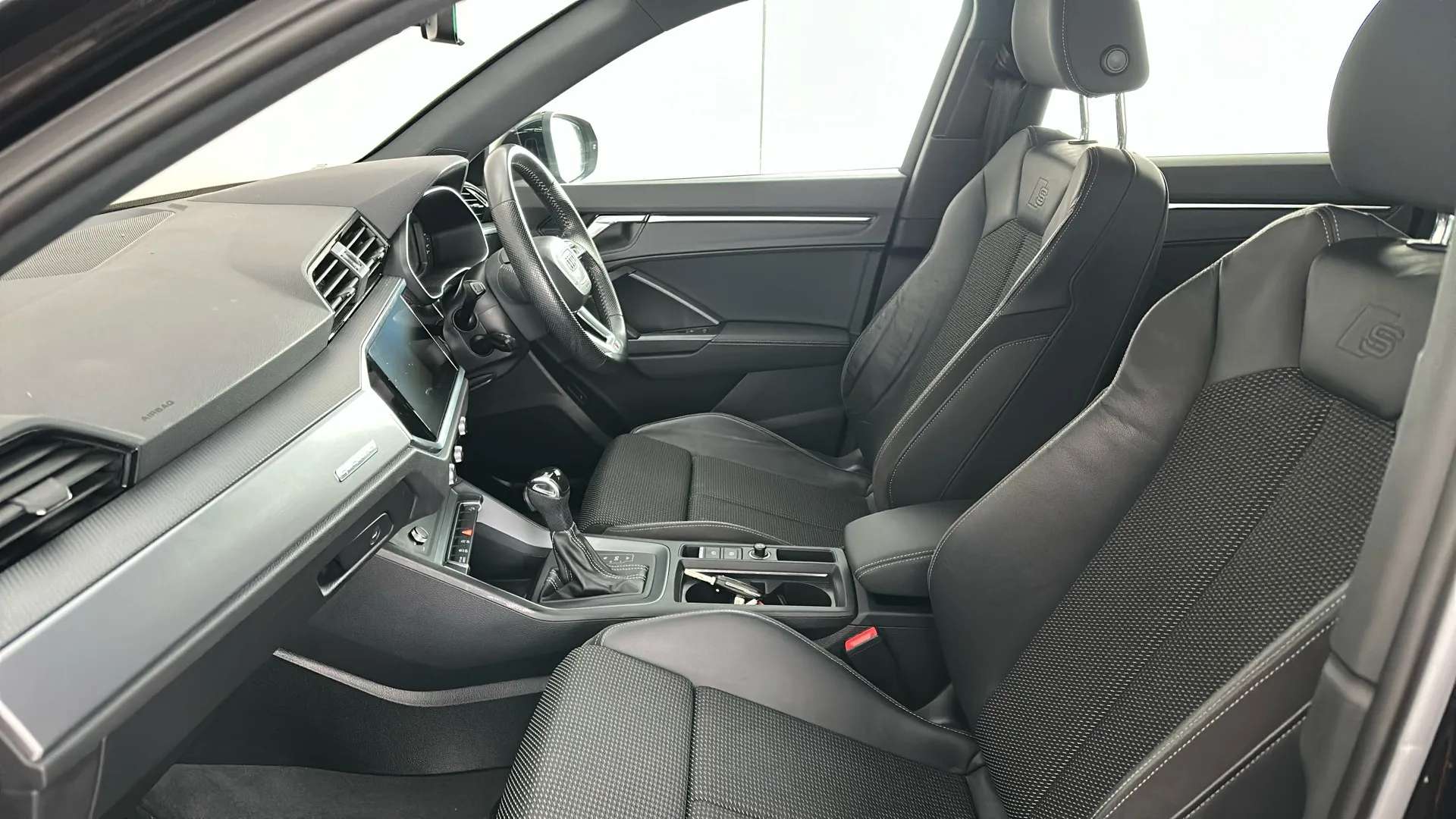 2020 AUDI Q3 2020 AUDI Q3