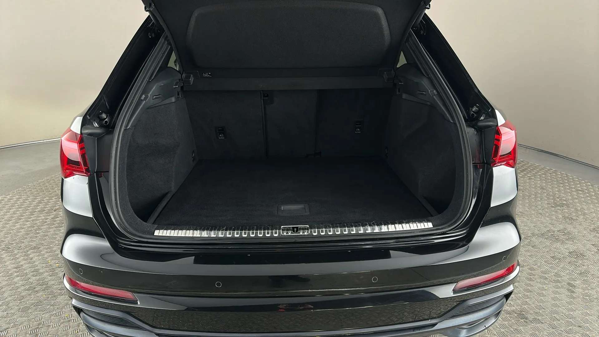 2020 AUDI Q3 2020 AUDI Q3