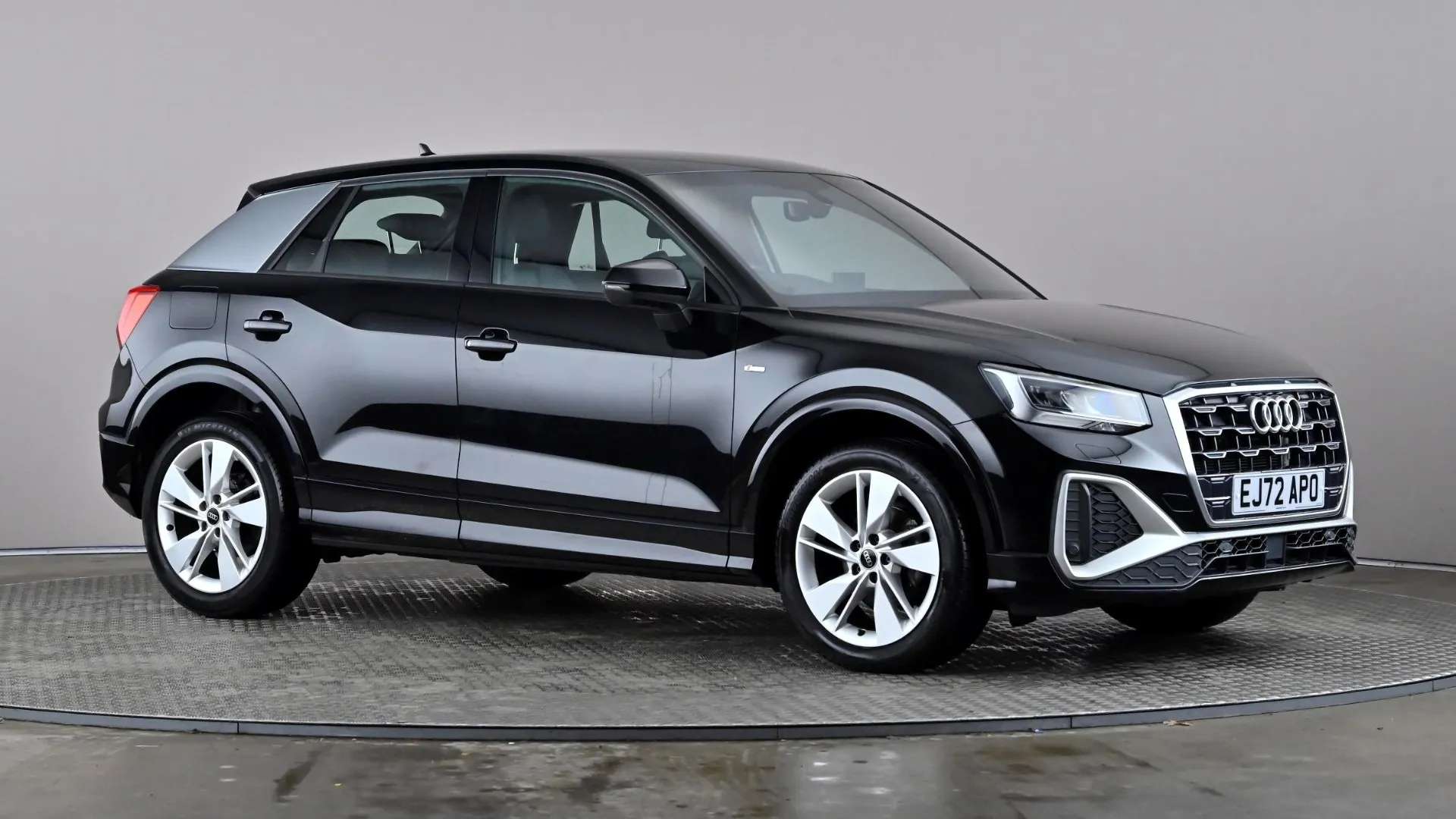 A 2022 AUDI Q2 35 TFSI S Line S Tronic A 2022 AUDI Q2 35 TFSI S Line S Tronic