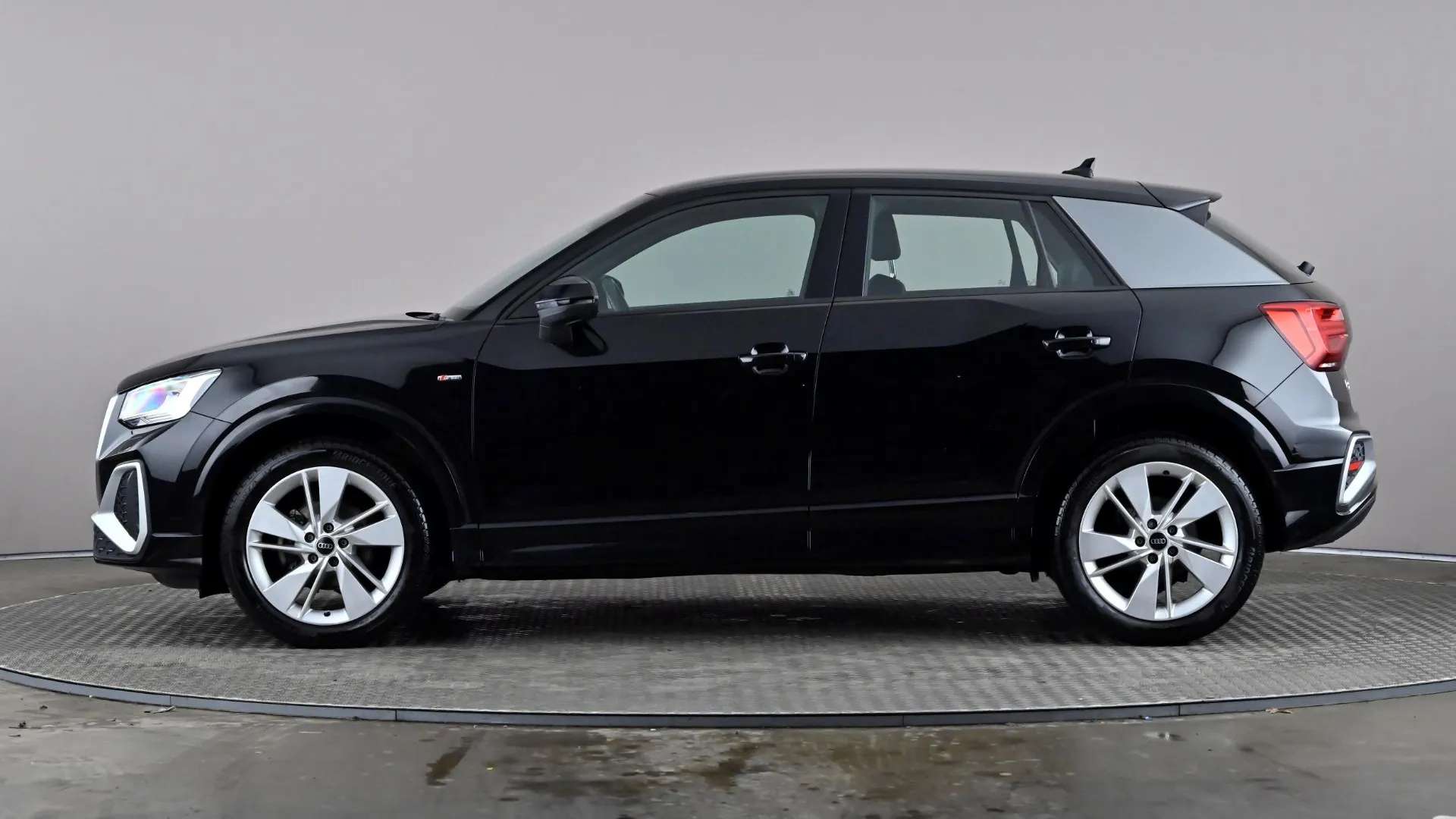 A 2022 AUDI Q2 35 TFSI S Line S Tronic A 2022 AUDI Q2 35 TFSI S Line S Tronic