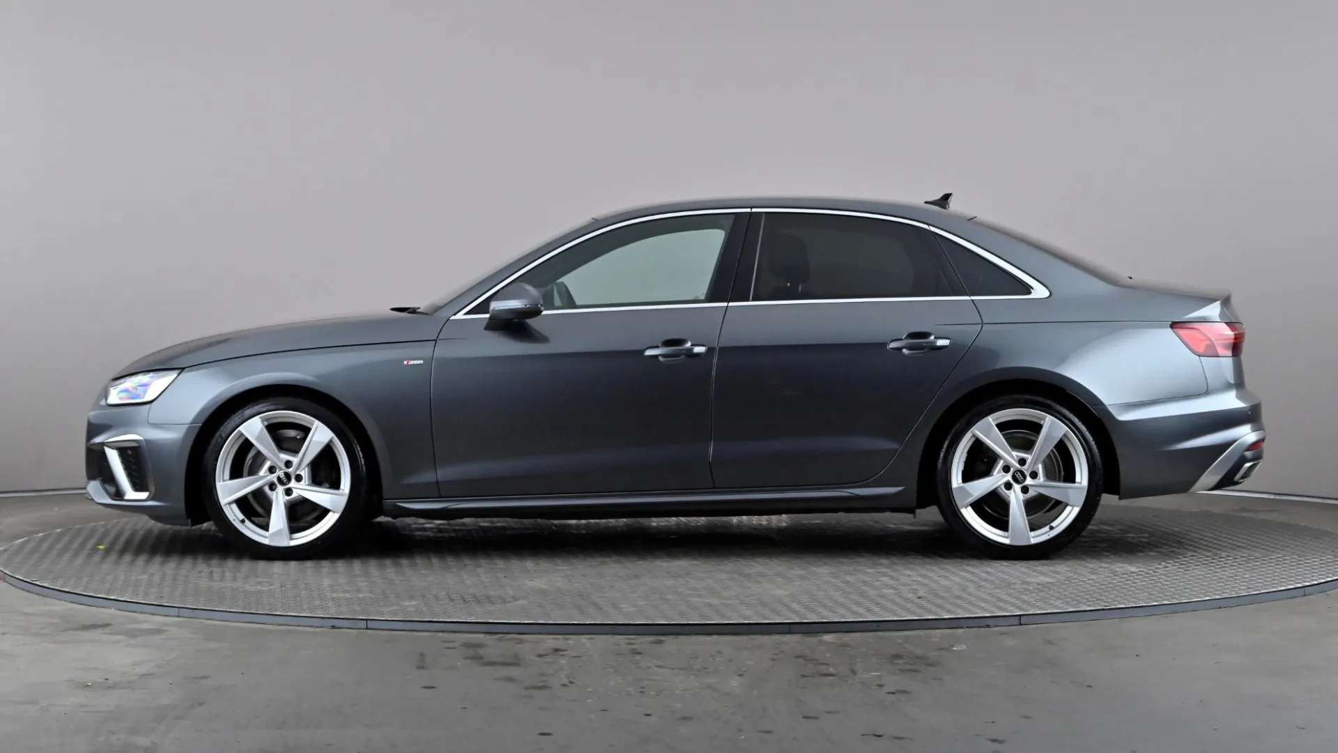 A 2022 AUDI A4 35 TFSI S Line S Tronic A 2022 AUDI A4 35 TFSI S Line S Tronic