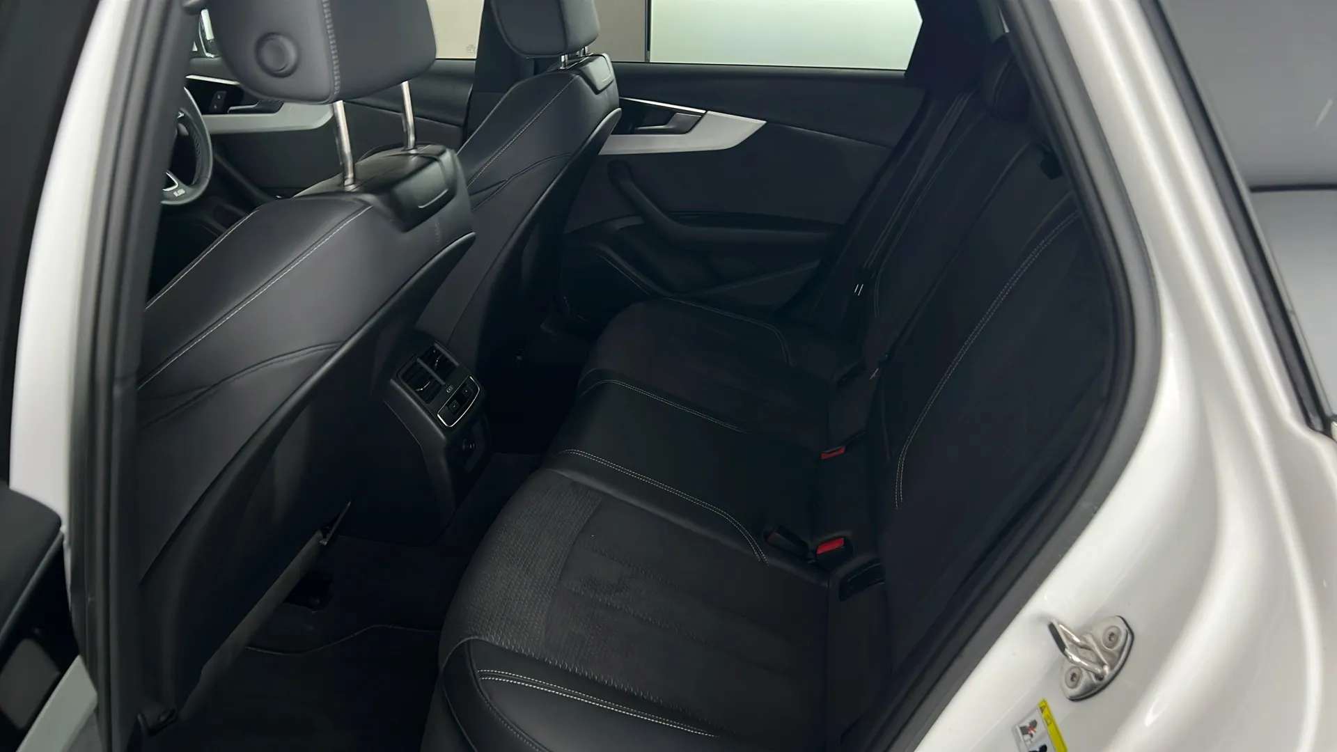 2022 AUDI A4 2022 AUDI A4