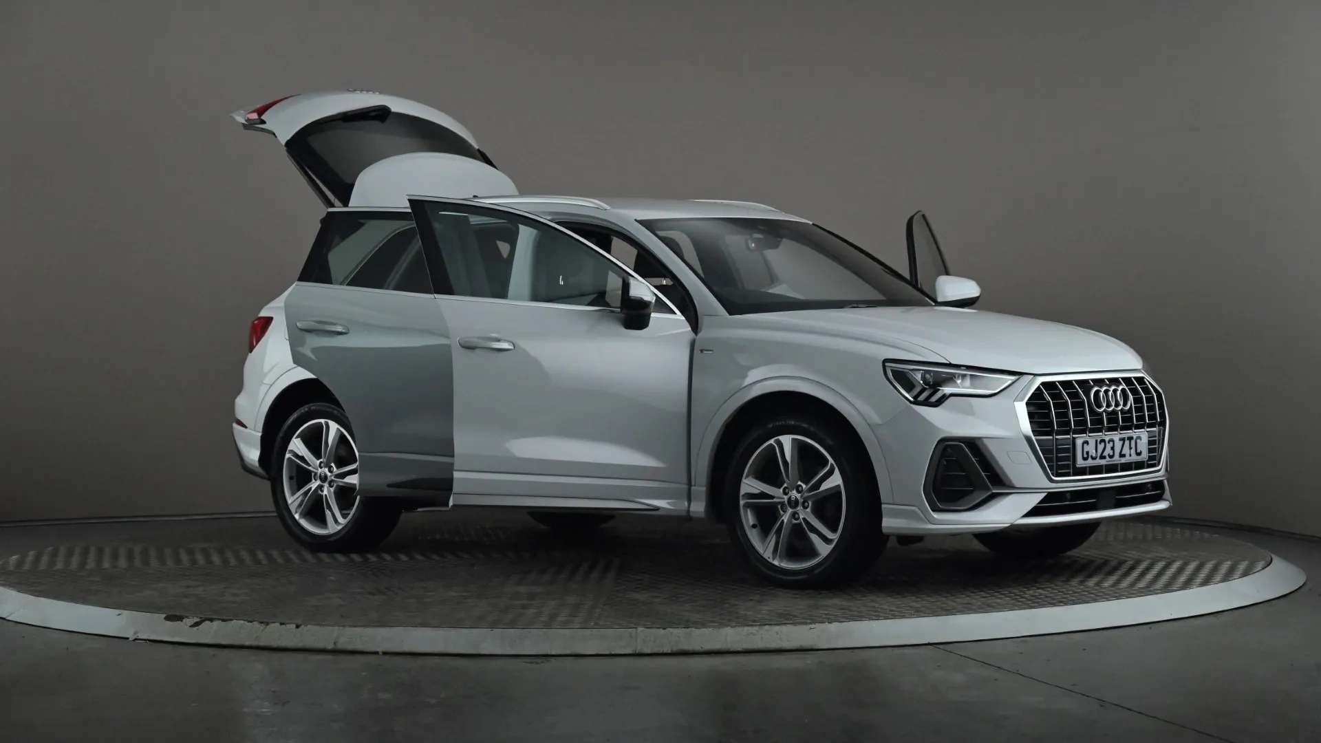 2023 AUDI Q3 2023 AUDI Q3