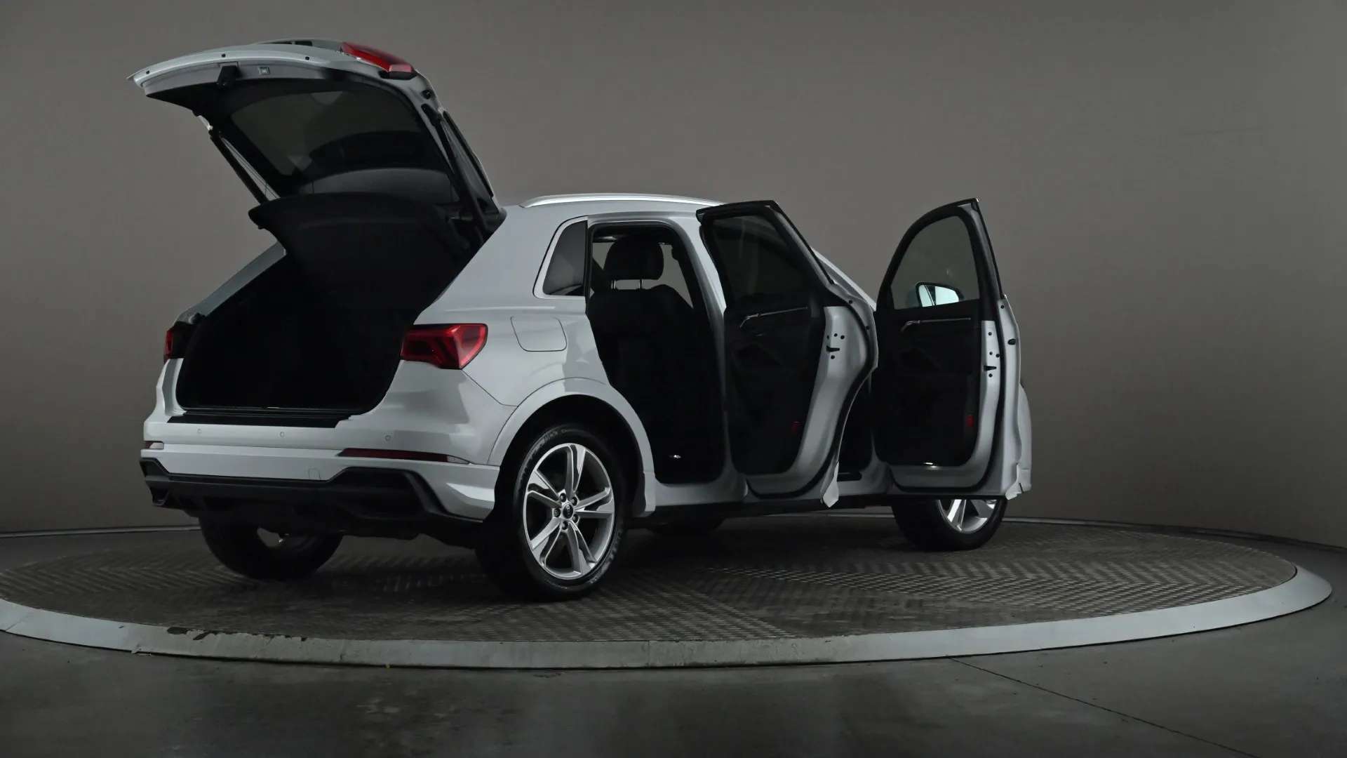 2023 AUDI Q3 2023 AUDI Q3