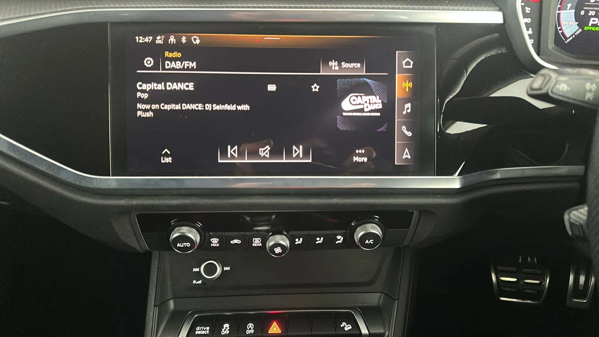 2023 AUDI Q3 2023 AUDI Q3