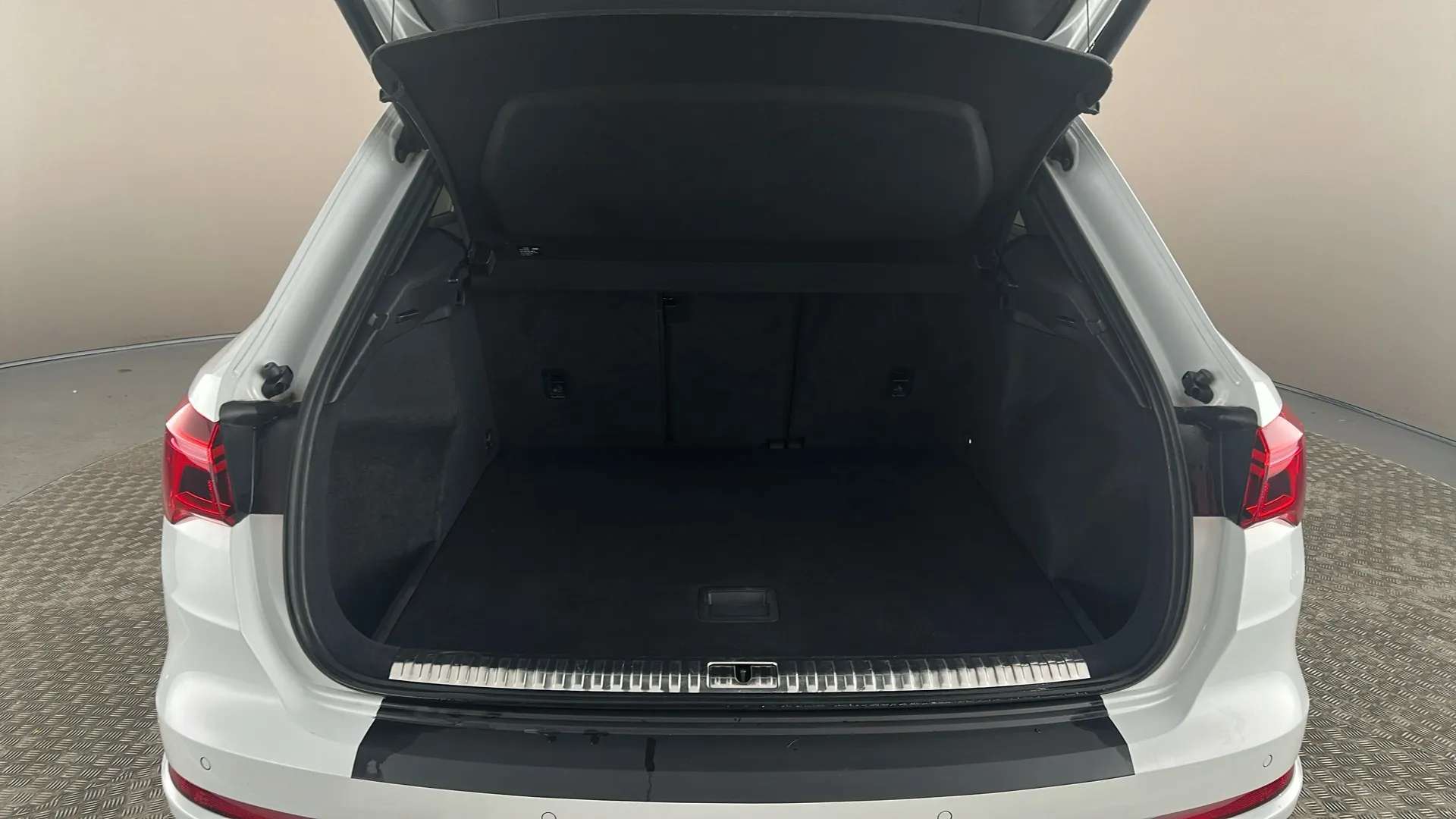 2023 AUDI Q3 2023 AUDI Q3