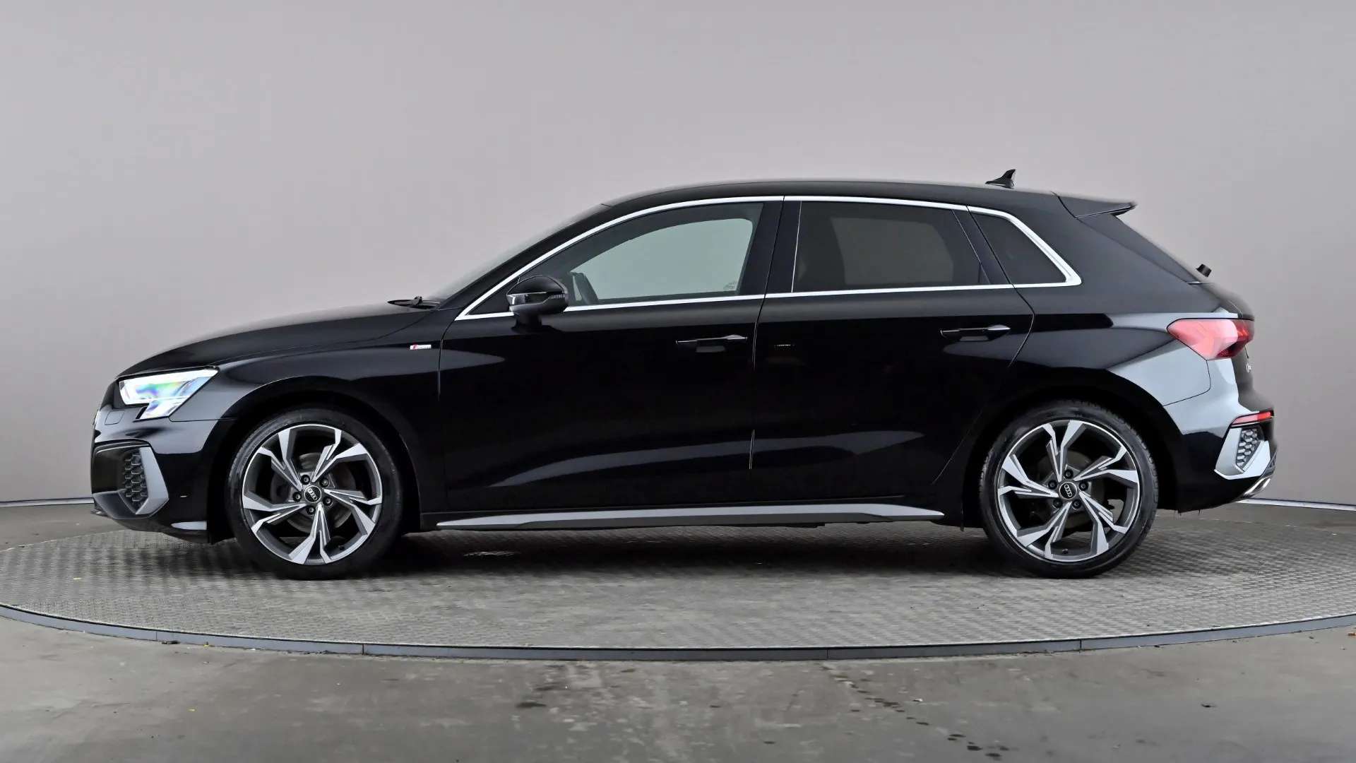 A 2022 AUDI A3 35 TFSI S Line S Tronic A 2022 AUDI A3 35 TFSI S Line S Tronic