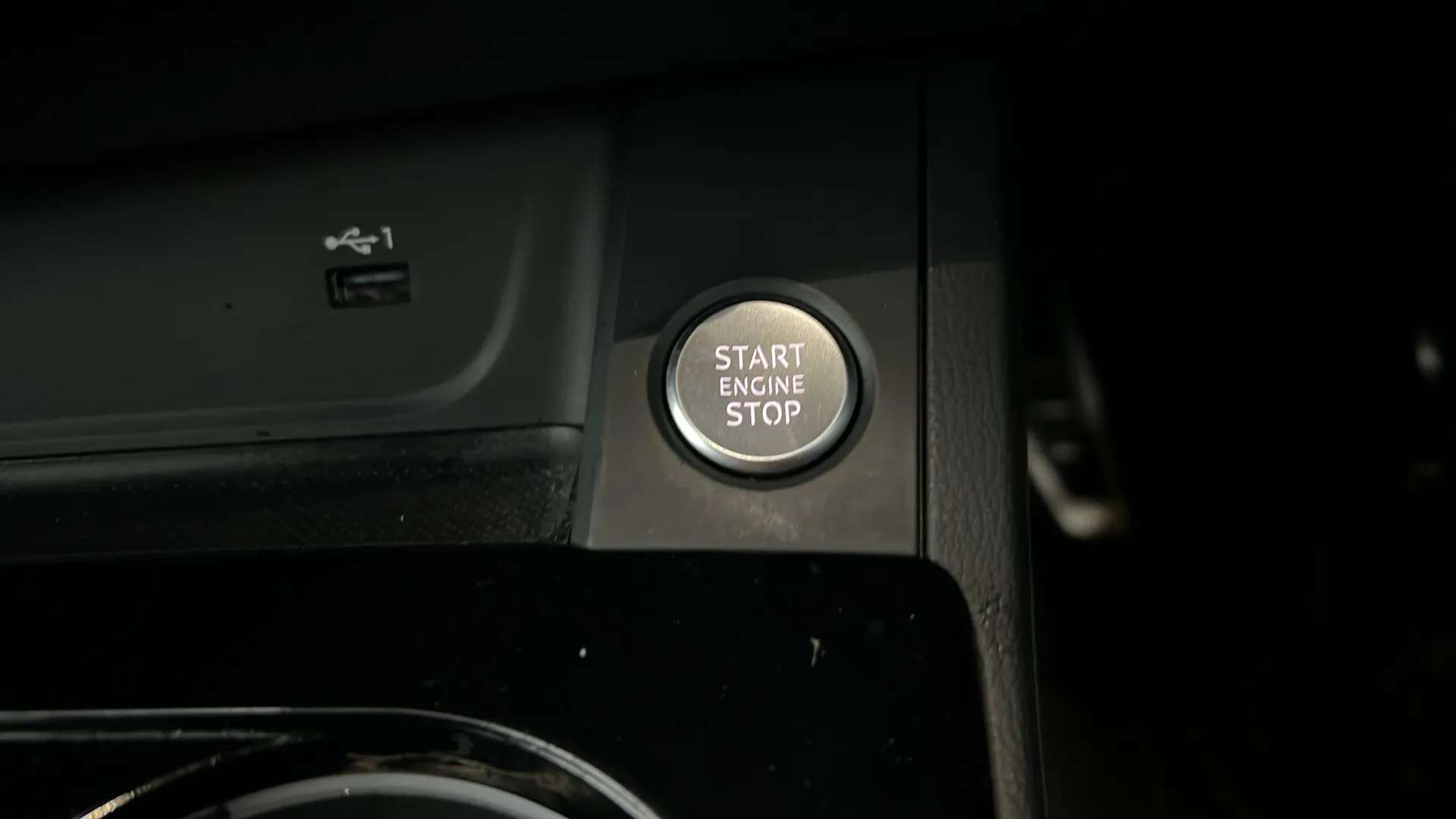 2022 AUDI A4 2022 AUDI A4