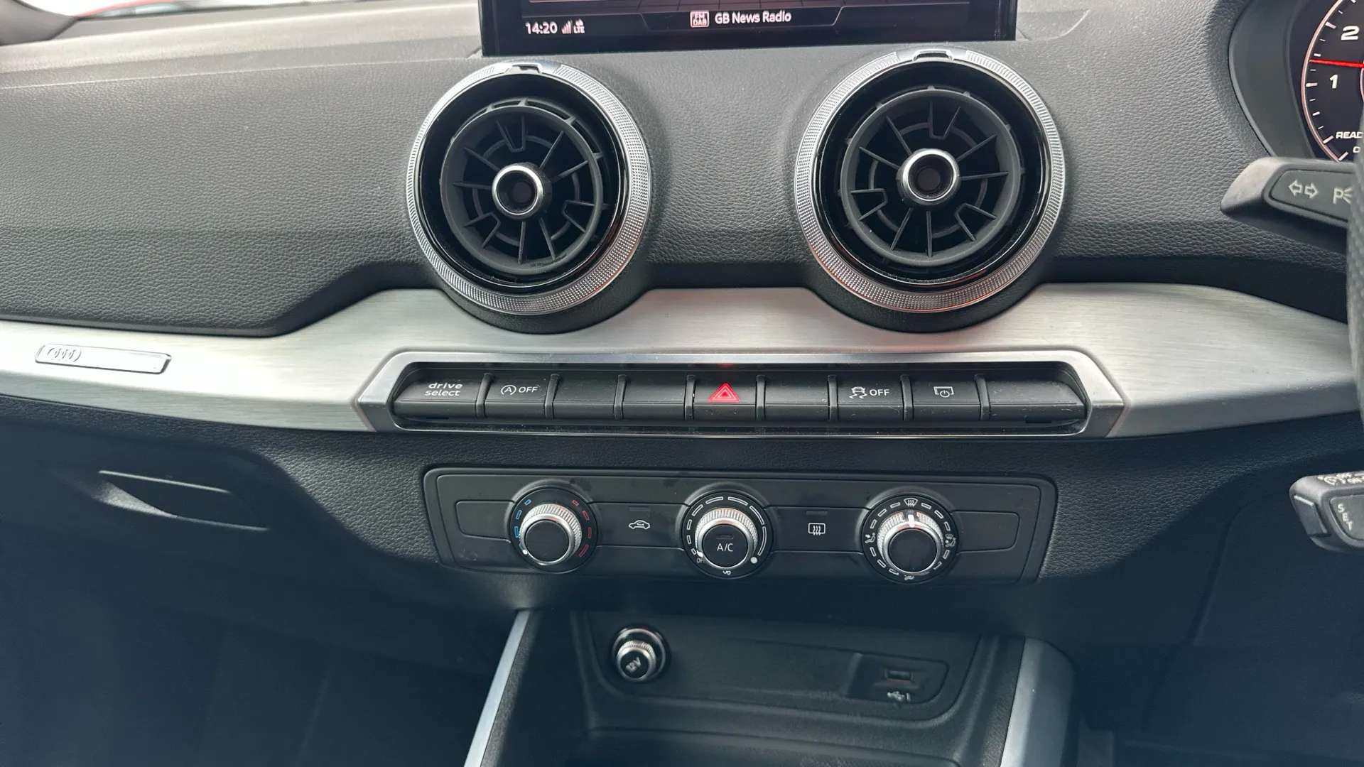 2022 AUDI Q2 2022 AUDI Q2