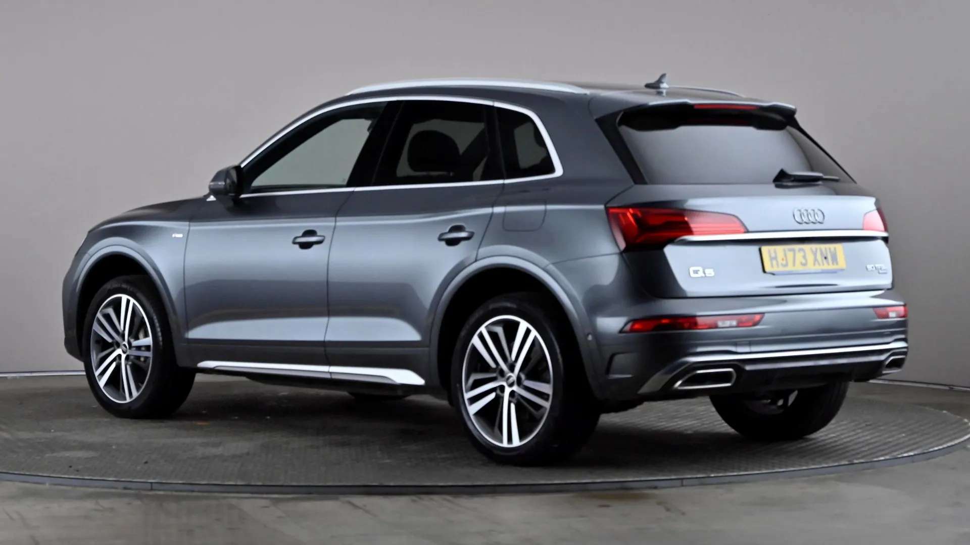 A 2023 AUDI Q5 50 TFSI e Quattro S Line S Tronic A 2023 AUDI Q5 50 TFSI e Quattro S Line S Tronic