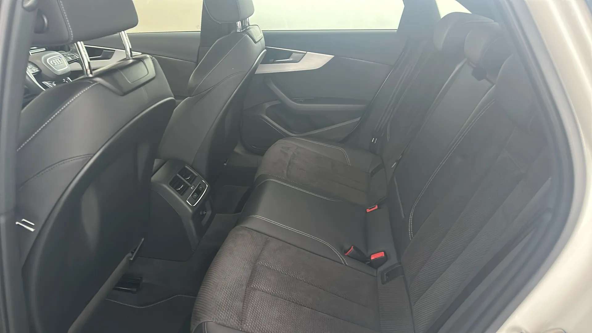 2020 AUDI A4 2020 AUDI A4