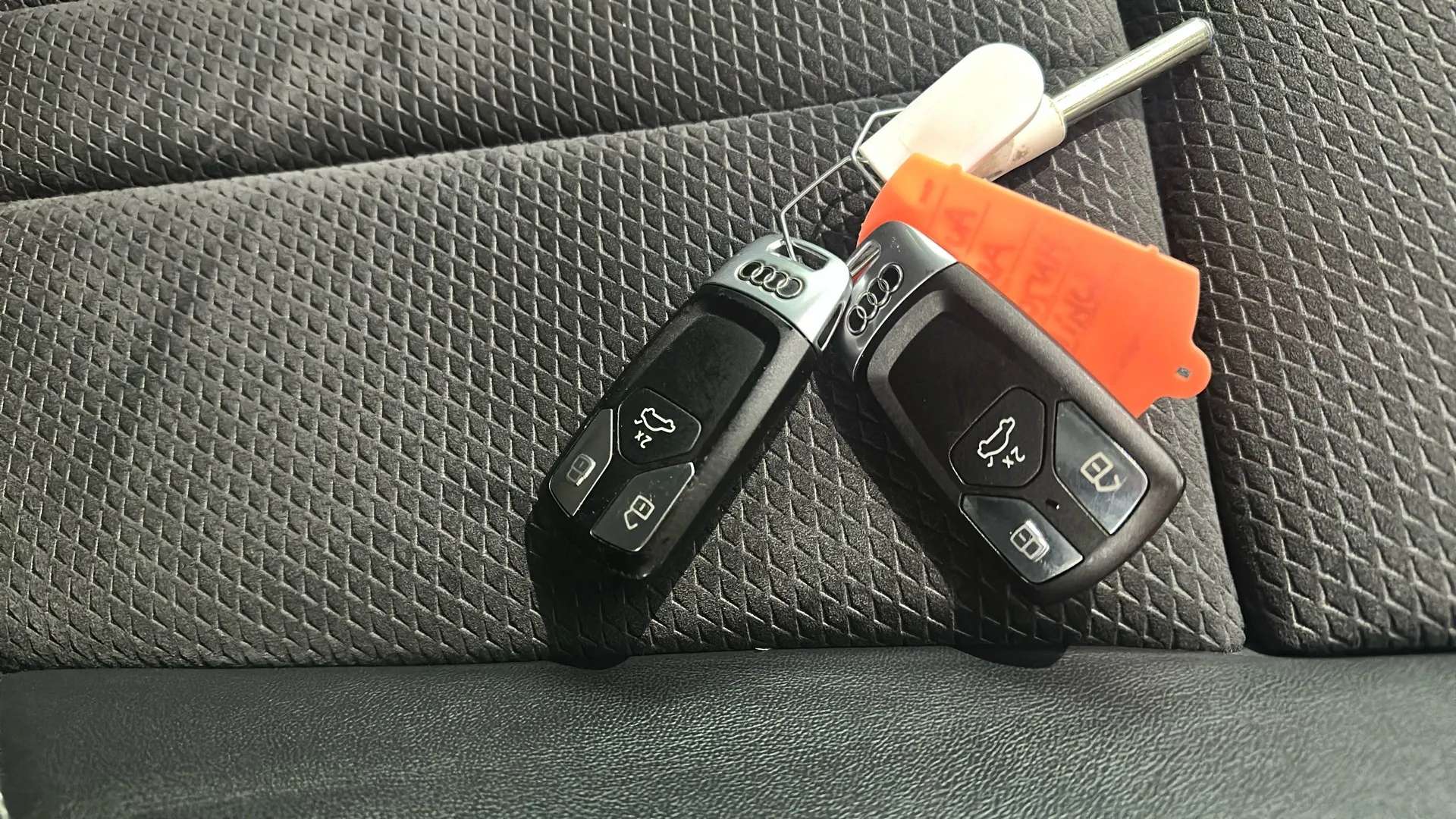 2020 AUDI A4 2020 AUDI A4