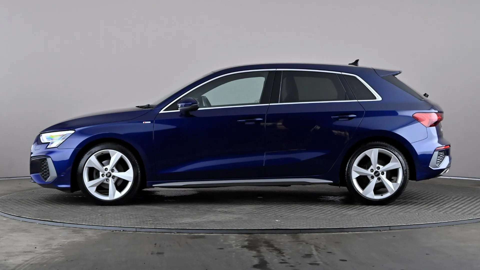 A 2022 AUDI A3 35 TFSI S Line S Tronic A 2022 AUDI A3 35 TFSI S Line S Tronic