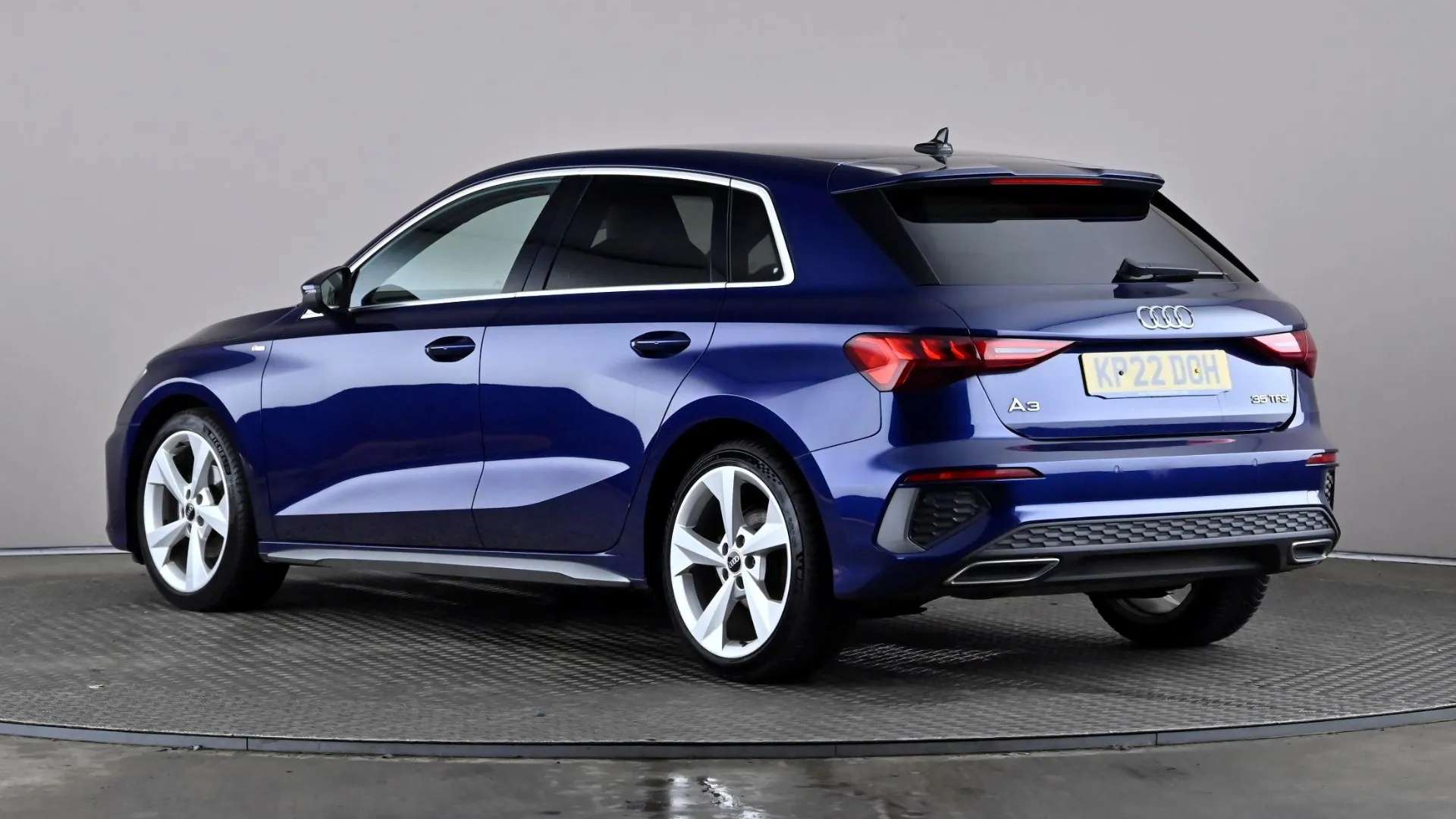 A 2022 AUDI A3 35 TFSI S Line S Tronic A 2022 AUDI A3 35 TFSI S Line S Tronic