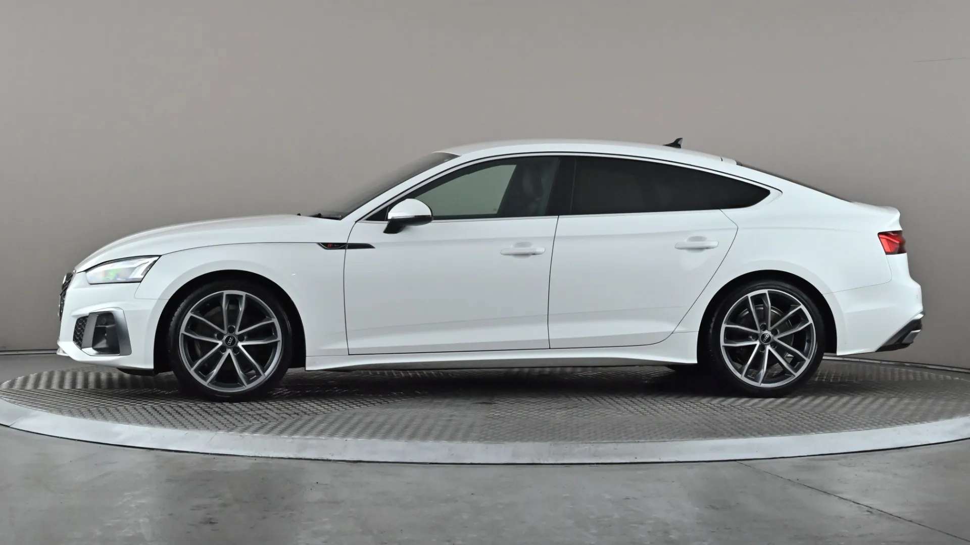 A 2022 AUDI A5 35 TDI S Line S Tronic A 2022 AUDI A5 35 TDI S Line S Tronic