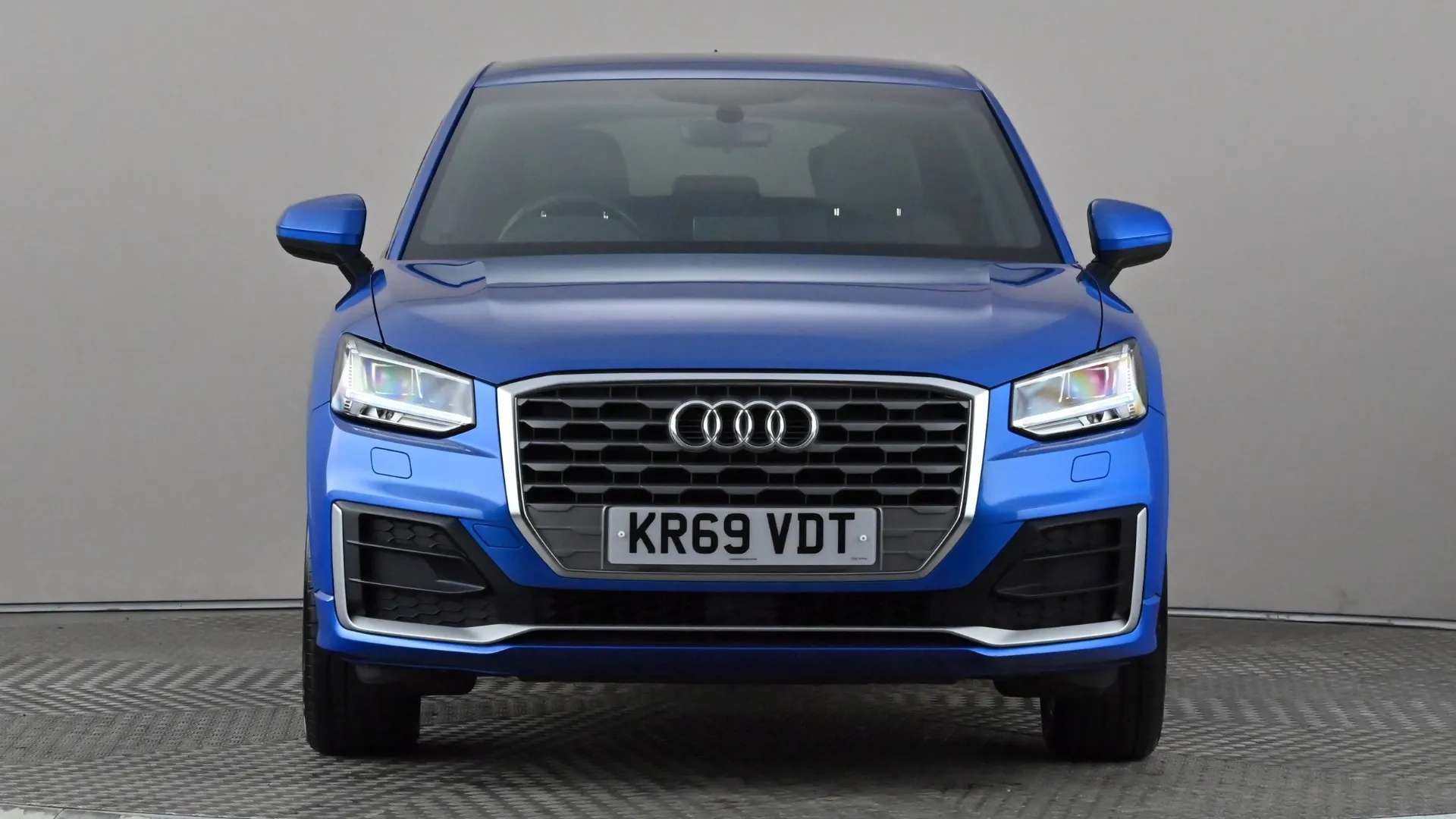 A 2019 AUDI Q2 35 TFSI S Line S Tronic A 2019 AUDI Q2 35 TFSI S Line S Tronic