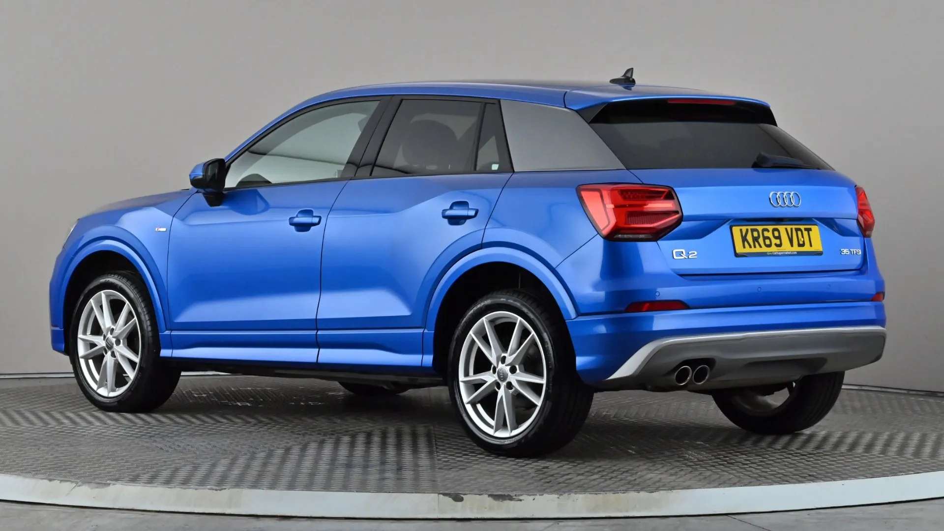A 2019 AUDI Q2 35 TFSI S Line S Tronic A 2019 AUDI Q2 35 TFSI S Line S Tronic