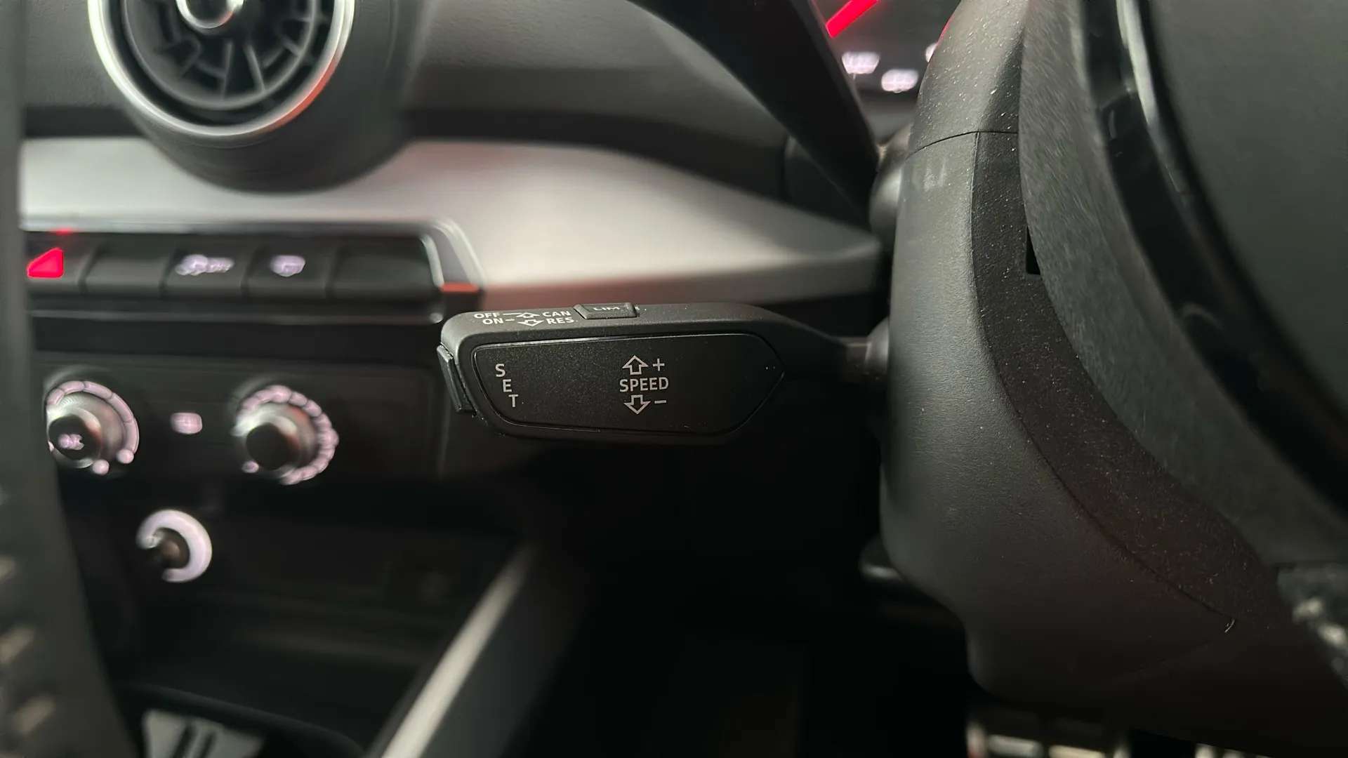 2019 AUDI Q2 2019 AUDI Q2