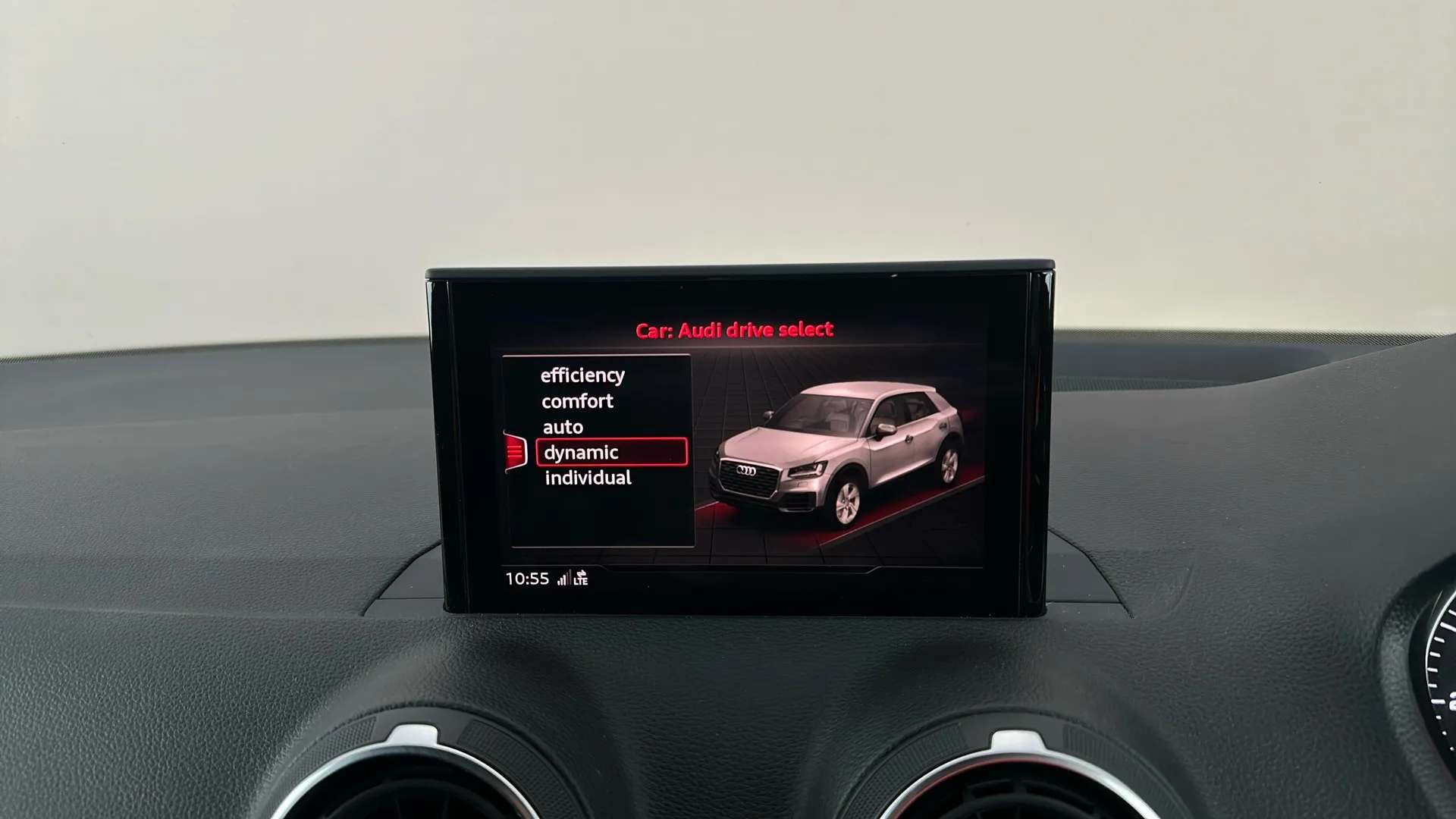 2019 AUDI Q2 2019 AUDI Q2
