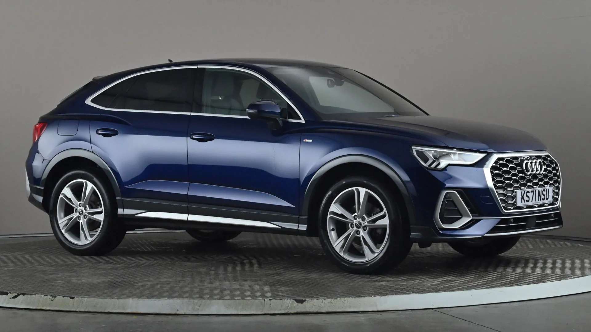 A 2022 AUDI Q3 35 TFSI S Line S Tronic A 2022 AUDI Q3 35 TFSI S Line S Tronic