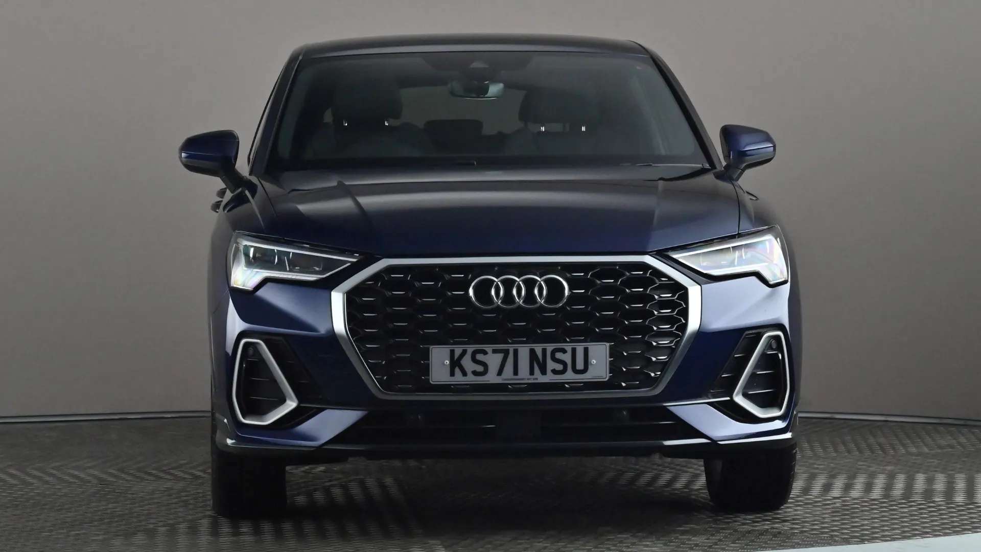 A 2022 AUDI Q3 35 TFSI S Line S Tronic A 2022 AUDI Q3 35 TFSI S Line S Tronic