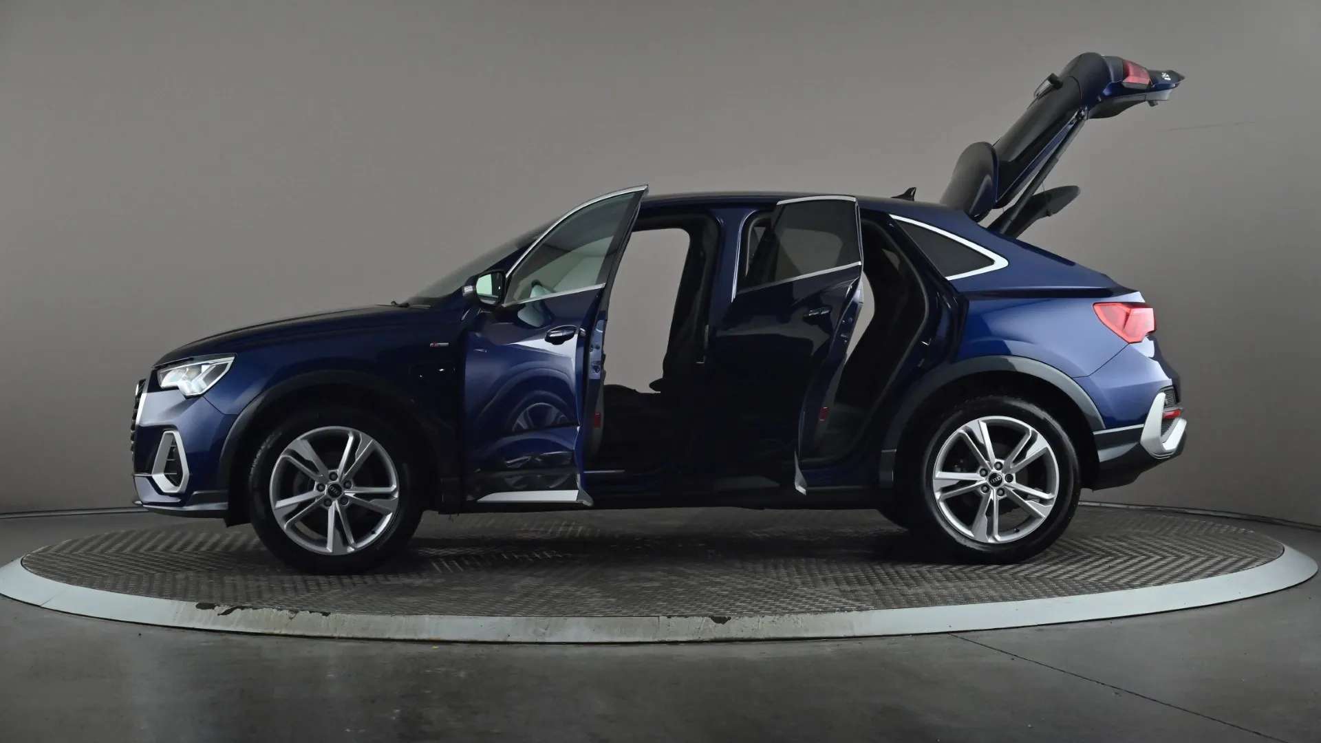 2022 AUDI Q3 2022 AUDI Q3