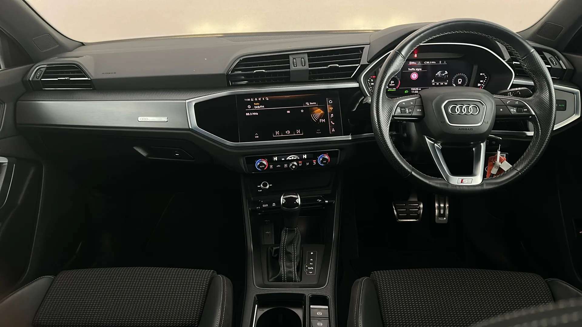 2022 AUDI Q3 2022 AUDI Q3