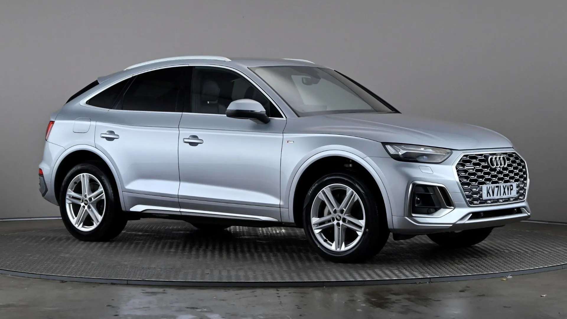 A 2021 AUDI Q5 50 TFSI e Quattro S Line S Tronic A 2021 AUDI Q5 50 TFSI e Quattro S Line S Tronic